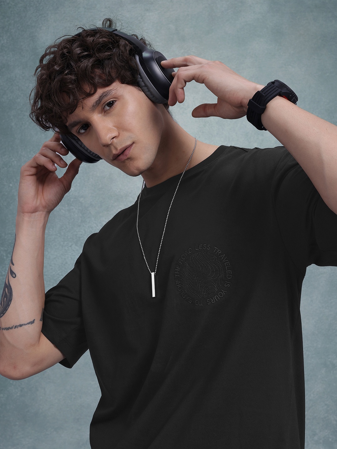 

The Roadster Life Co. Drop-Shoulder Sleeves Relaxed Fit T-shirt, Black