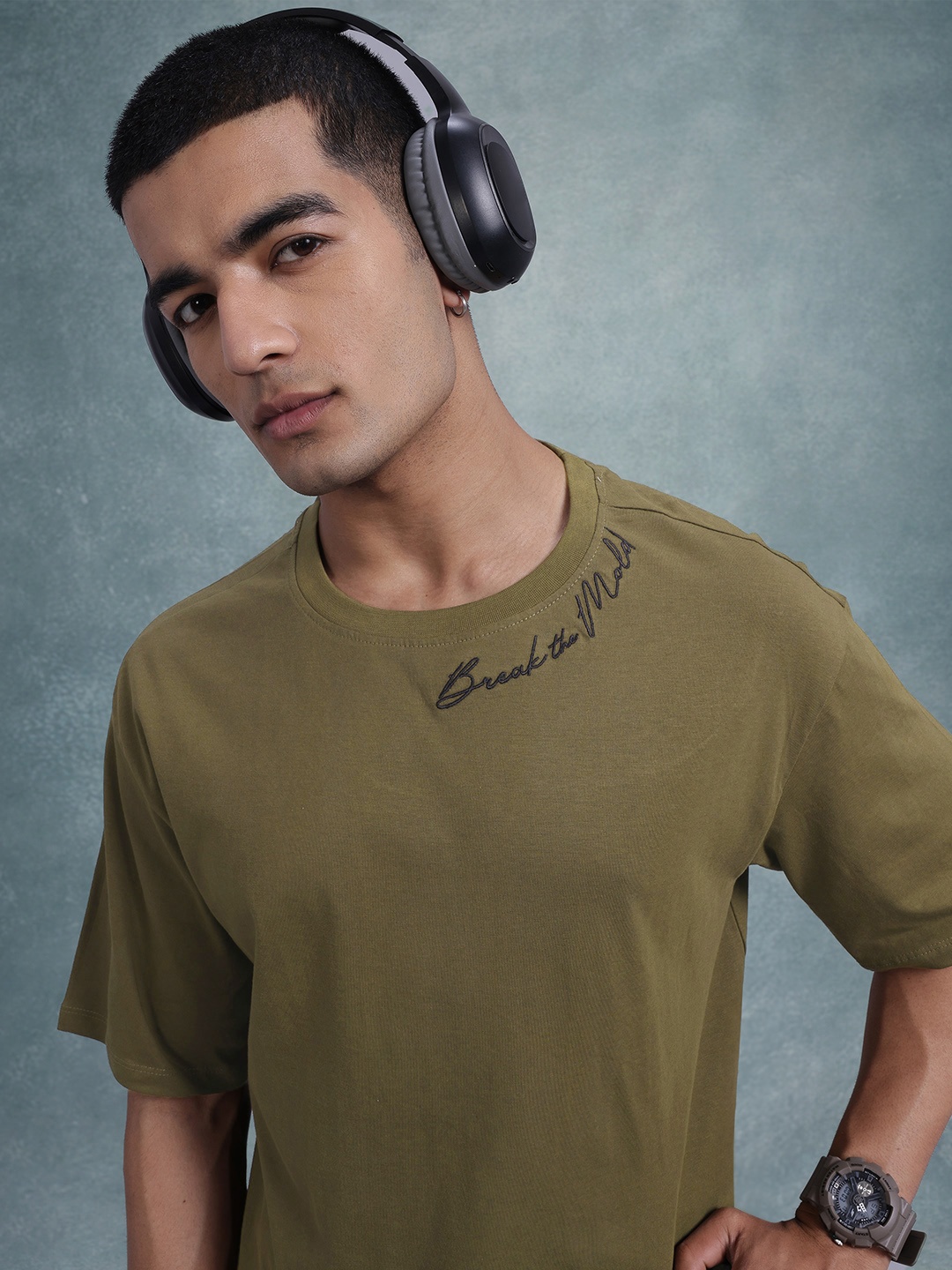 

The Roadster Life Co. Drop-Shoulder Sleeves Relaxed Fit T-shirt, Olive