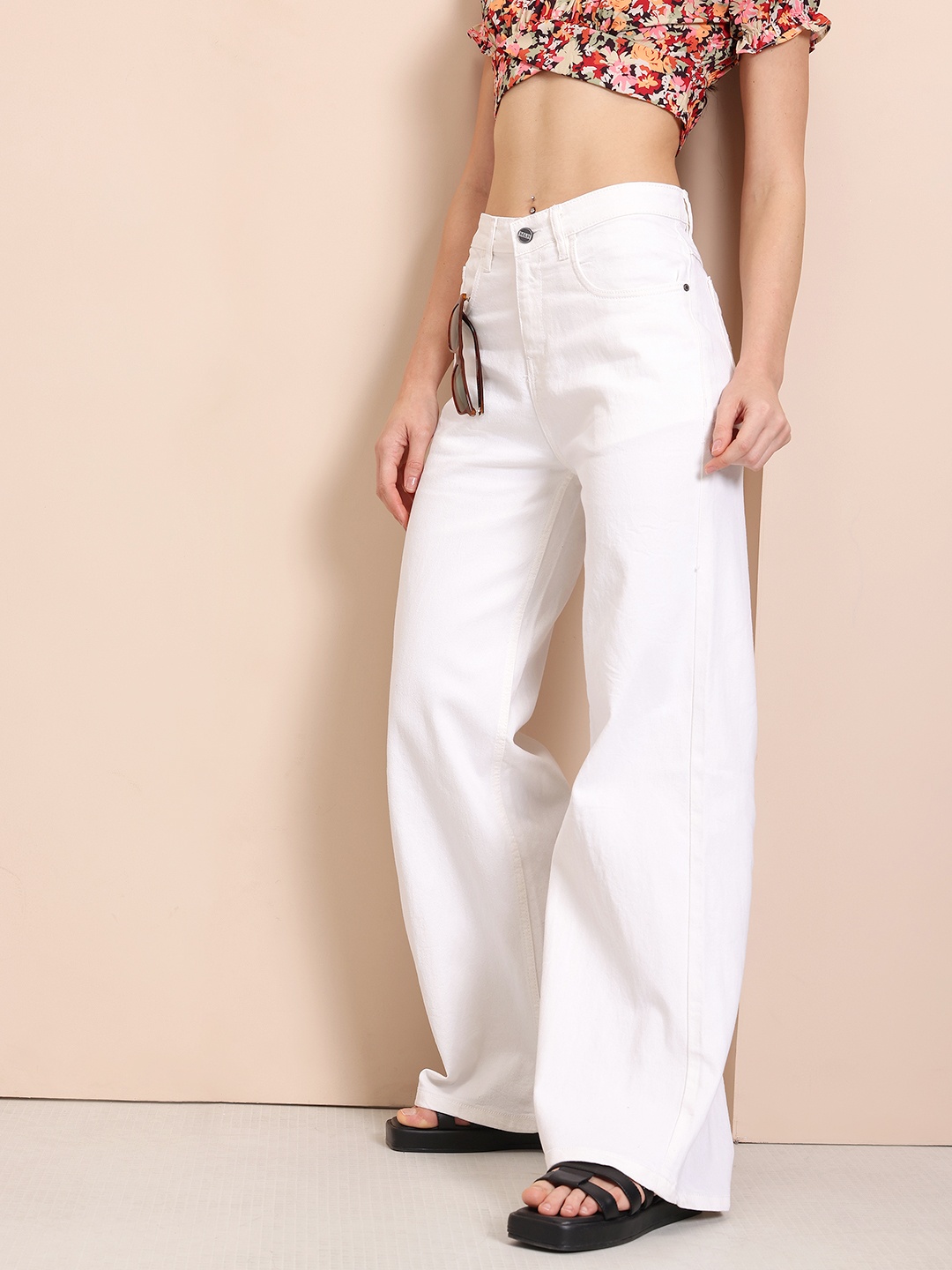 

Mast & Harbour Women Wide Leg Jeans, White