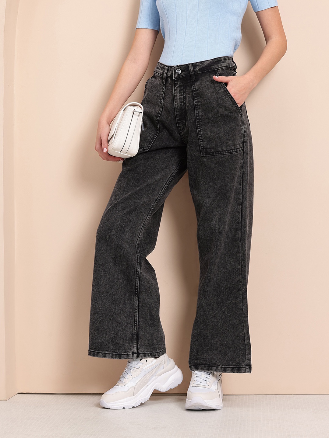 

Mast & Harbour Women Light Fade Bleached Stretchable Jeans, Black