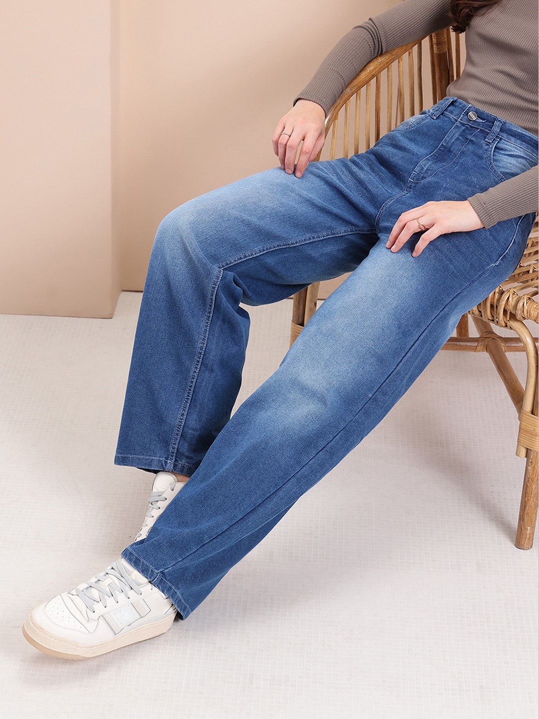 

Mast & Harbour Women Straight Fit Light Fade Jeans, Blue