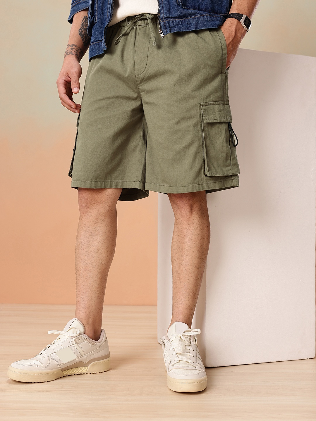 

Mast & Harbour Men Pure Cotton Cargo Shorts, Green