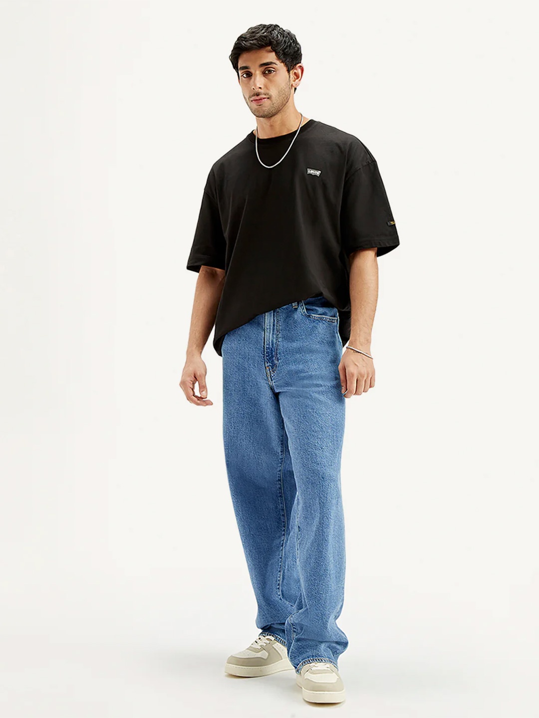 

Levis Men Relaxed Fit Mid-Rise Light Fade Cotton Jeans, Blue