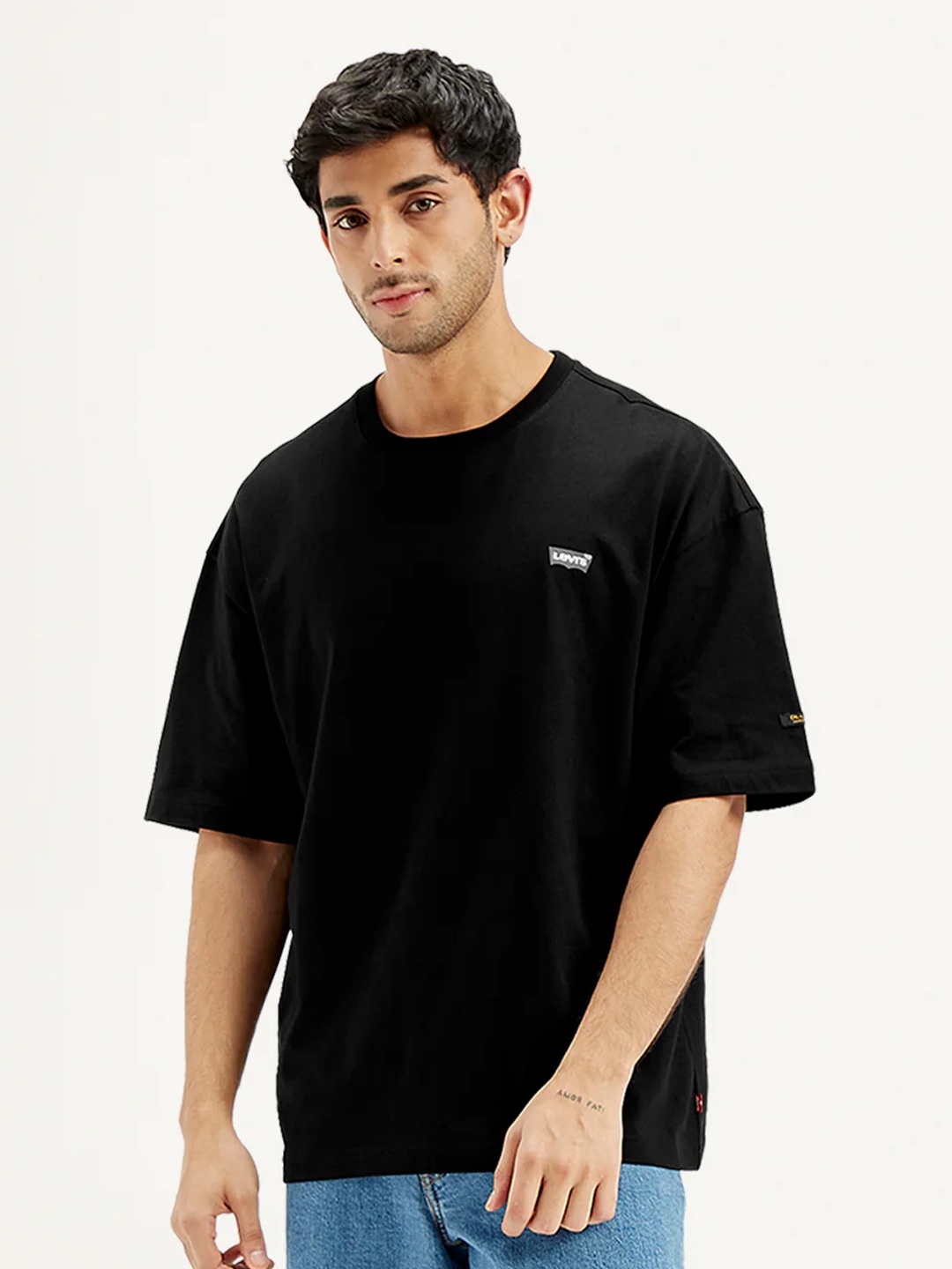 

Levis Unisex Graphic Printed Round Neck Cotton Oversized T-shirt, Black