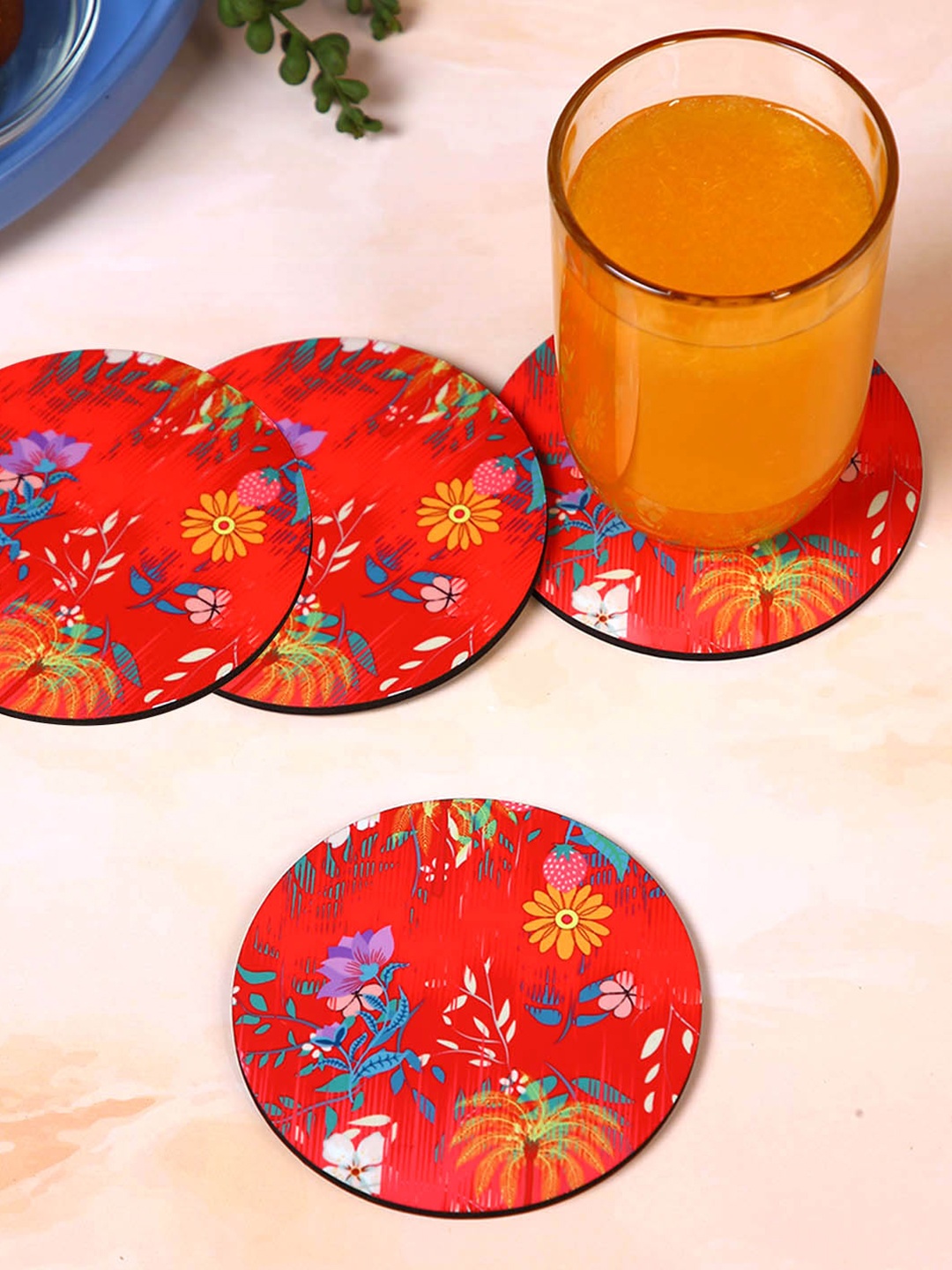

PENTADECO Red & Blue 4 Pieces Floral Printed Ceramic Round Coasters