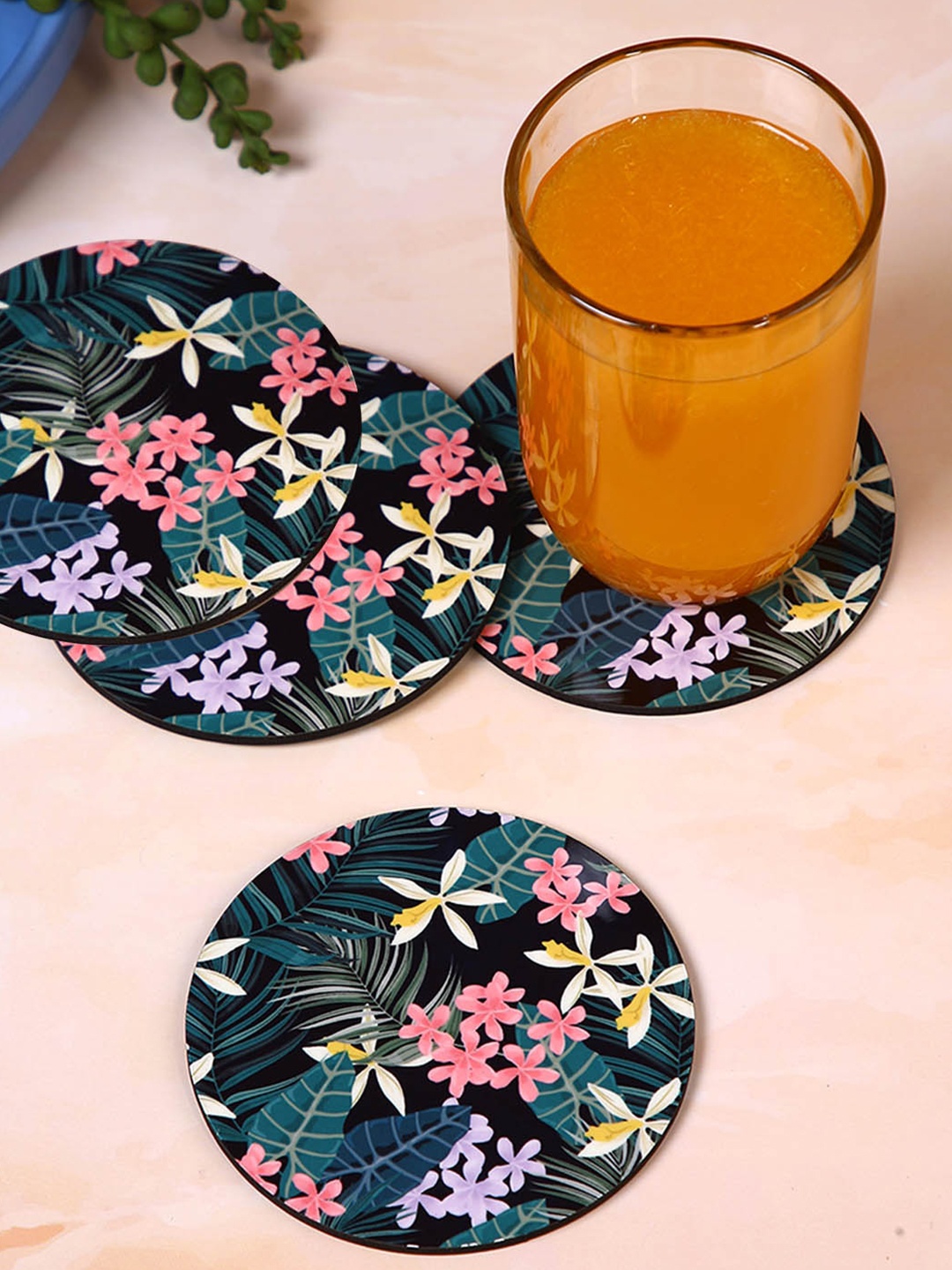 

PENTADECO Black & Green 4 Pieces Floral Printed Ceramic Round Coasters