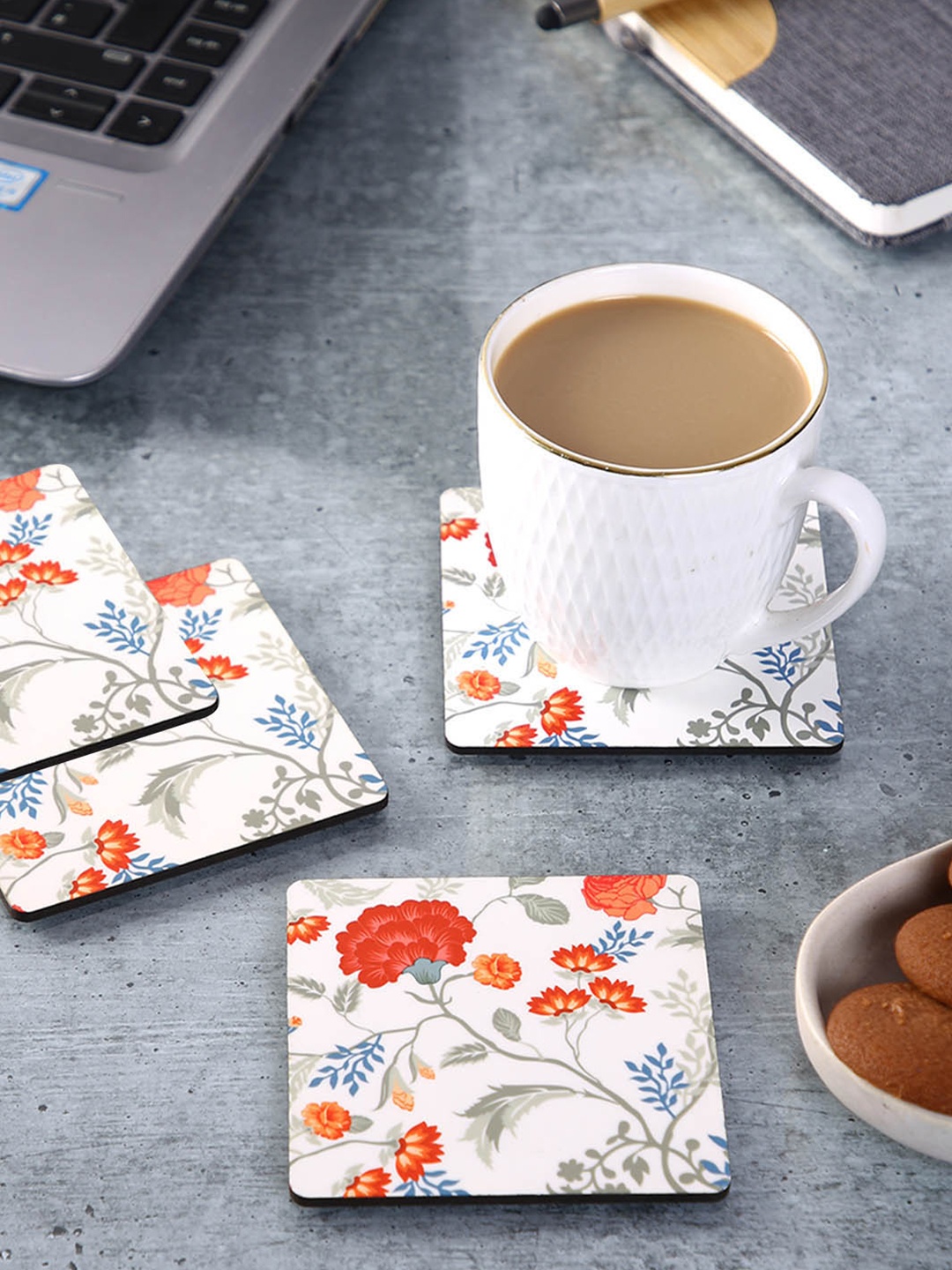 

PENTADECO White & Red 4 Pieces Floral Printed Square Shaped Ceramic Coasters