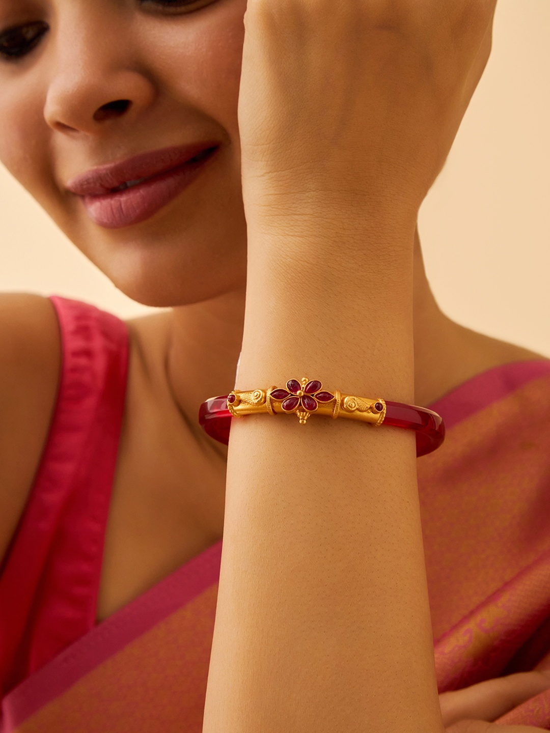 

Kushal's Fashion Jewellery 92.5 Pure Silver Gold-Plated Stone-Studded Bangle