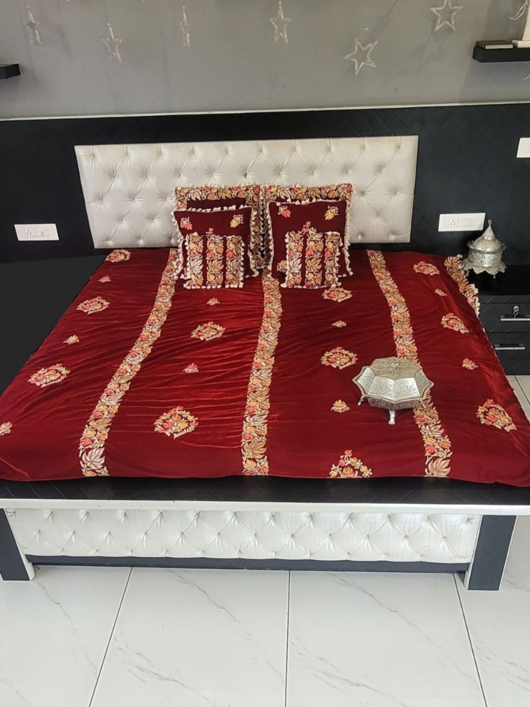 

AlBasir Red & Beige Floral Printed Kashmiri Velvet Aari Work Bedcover & Pillow Covers