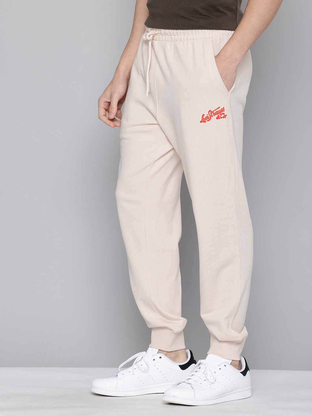 

Levis Men Pure Cotton Joggers, Beige