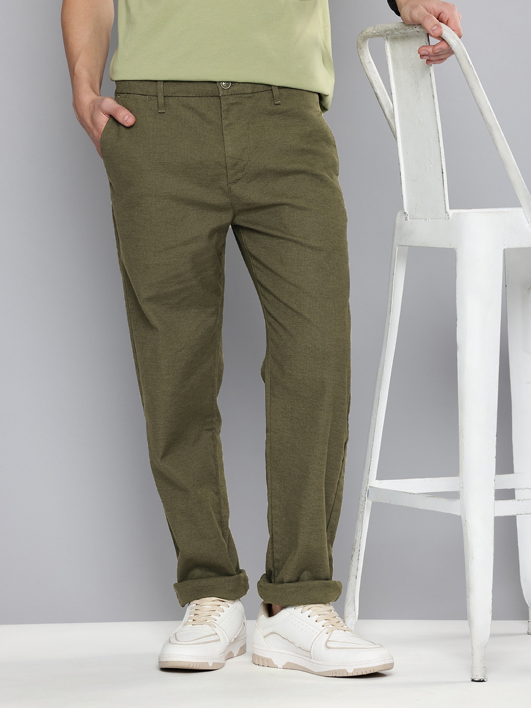 

Levis Men Regular Trousers, Olive