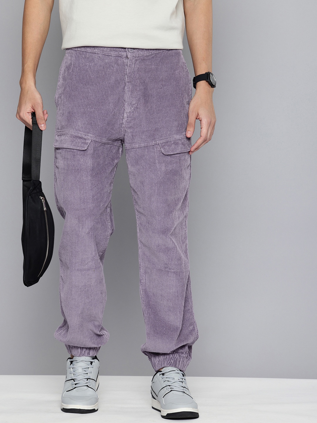 

Levis Men Corduroy Joggers Trousers, Purple