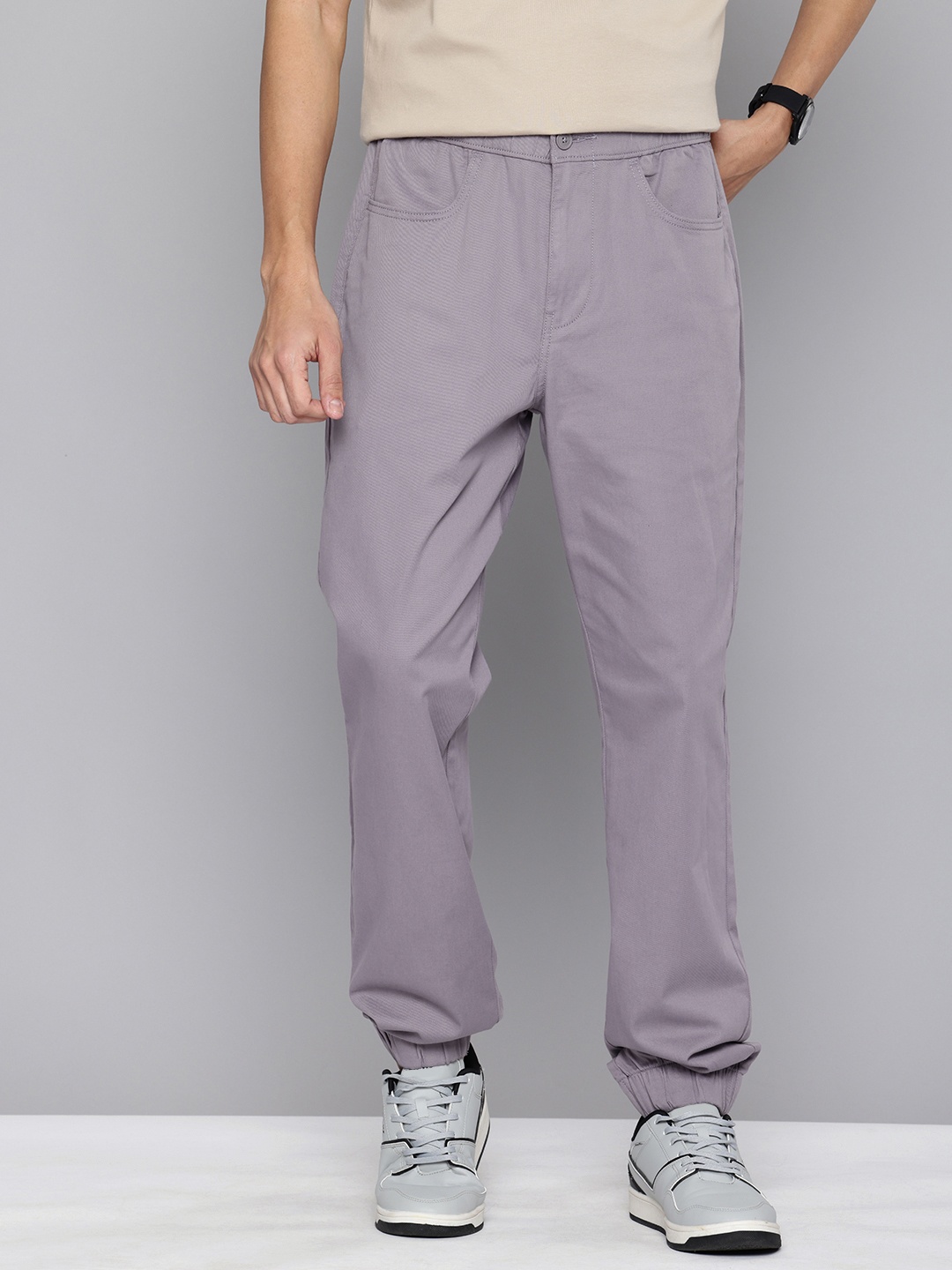 

Levis Men Relaxed Fit Chino Joggers, Purple