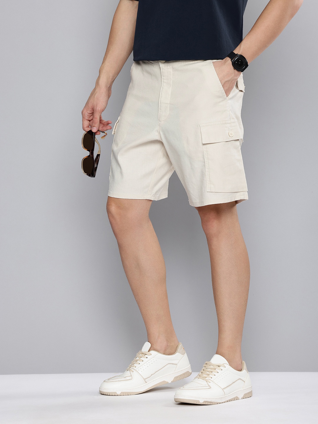 

Levis Men Cargo Shorts, Off white
