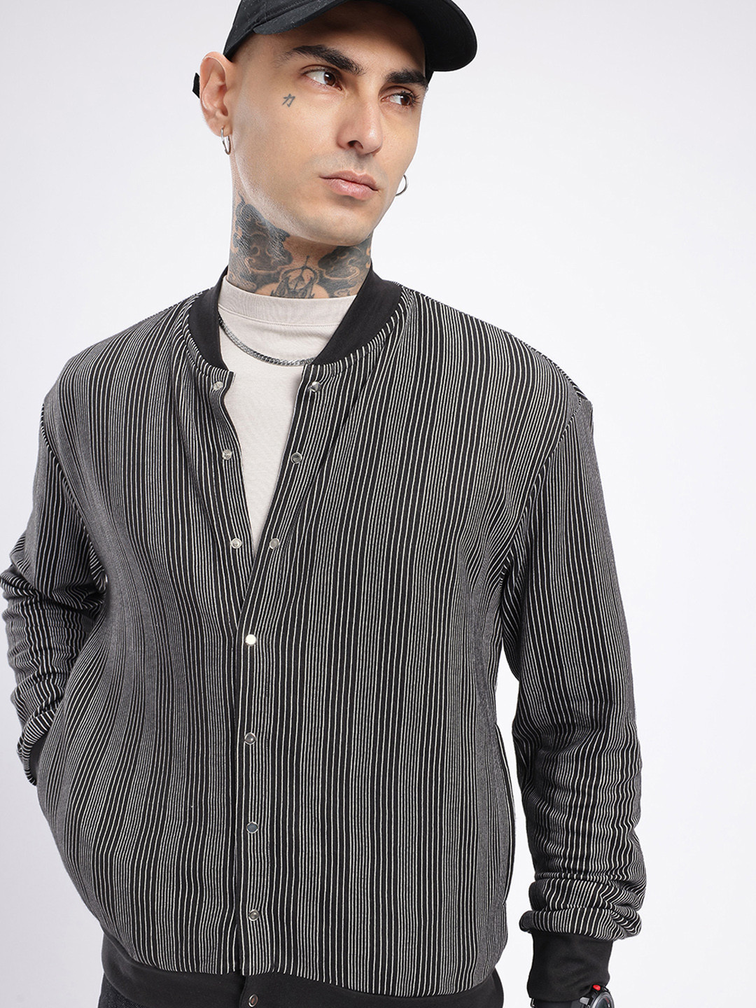 

glitchez Classic Swag Self Design Relaxed Bomber Jacket, Black