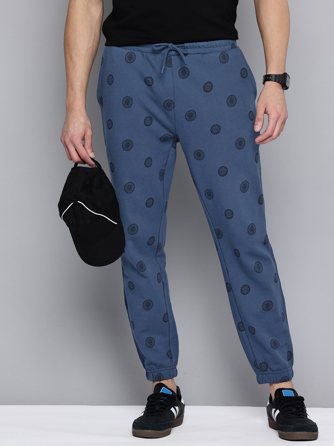 

Levis Men Printed Pure Cotton Joggers, Blue