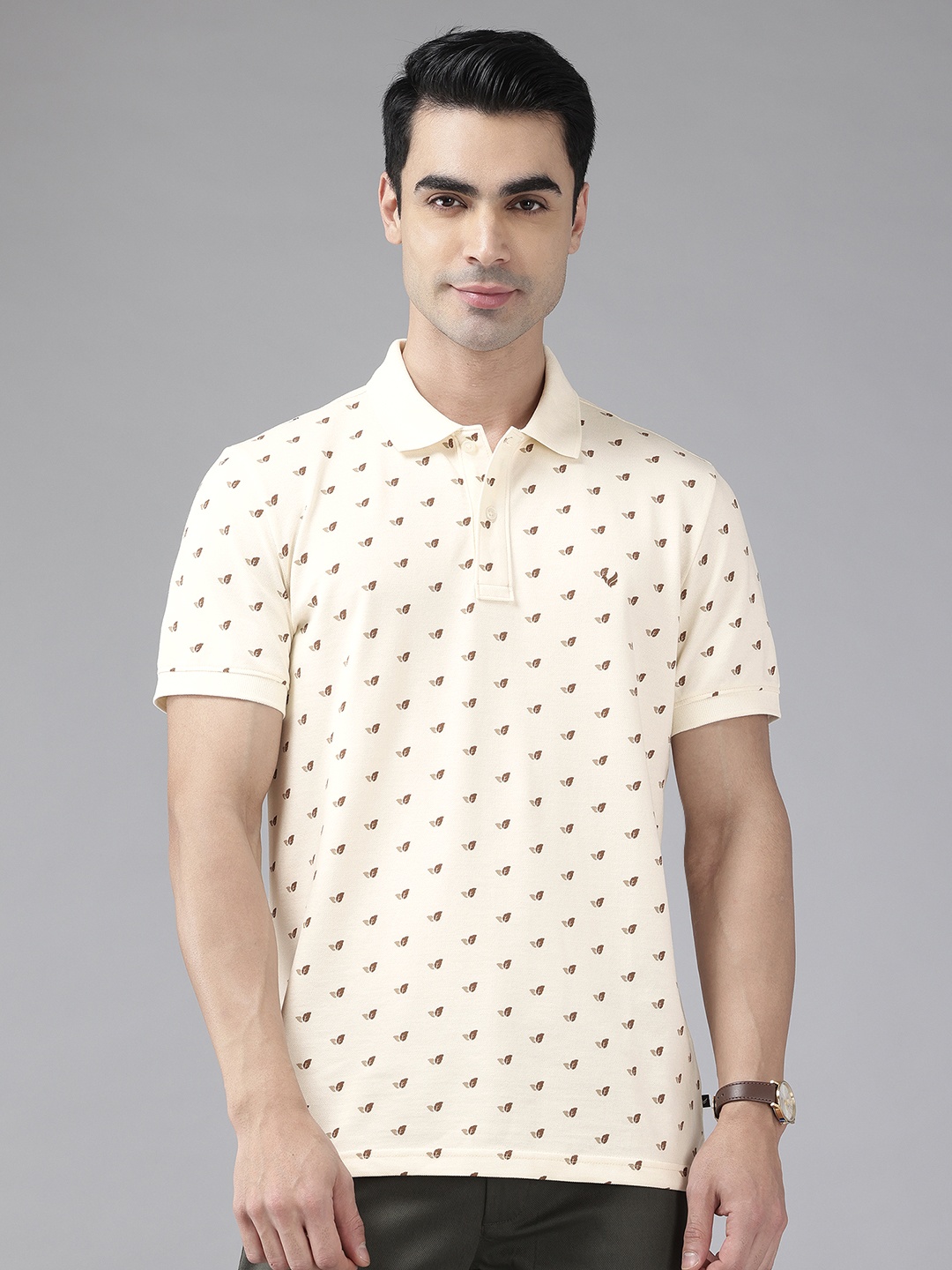 

Blackberrys Leaf Print Polo Collar Slim Fit T-shirt, Off white