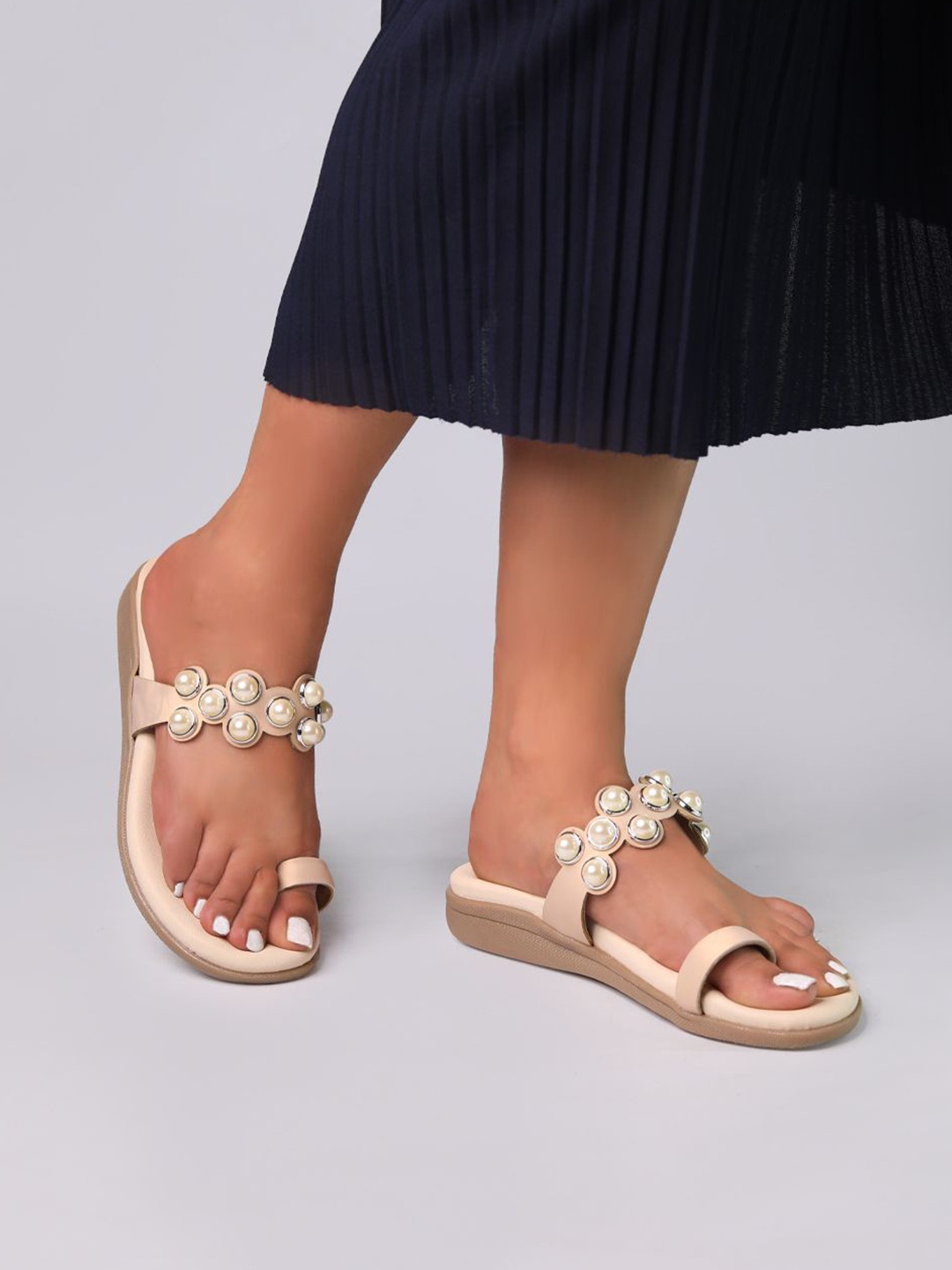 

Monrow Women Western Embellished PU One Toe Flats, Cream