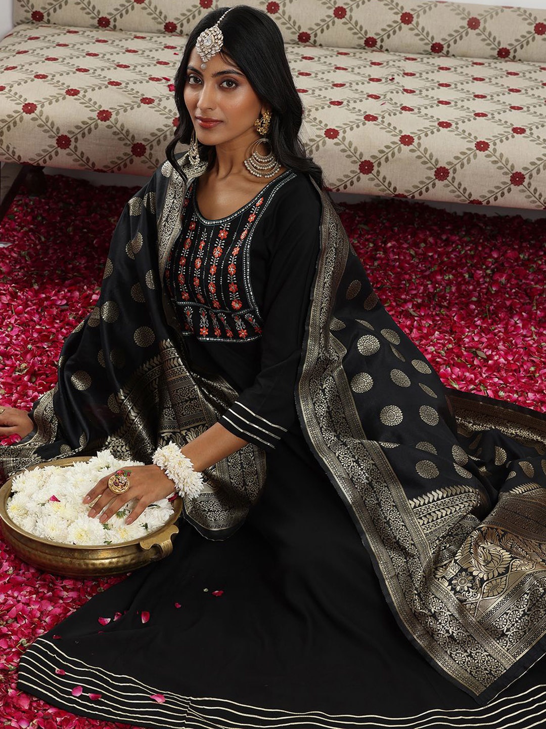 

Libas Black and Silver Floral Yoke Design Thread Work Kurta with Trouser & Dupatta