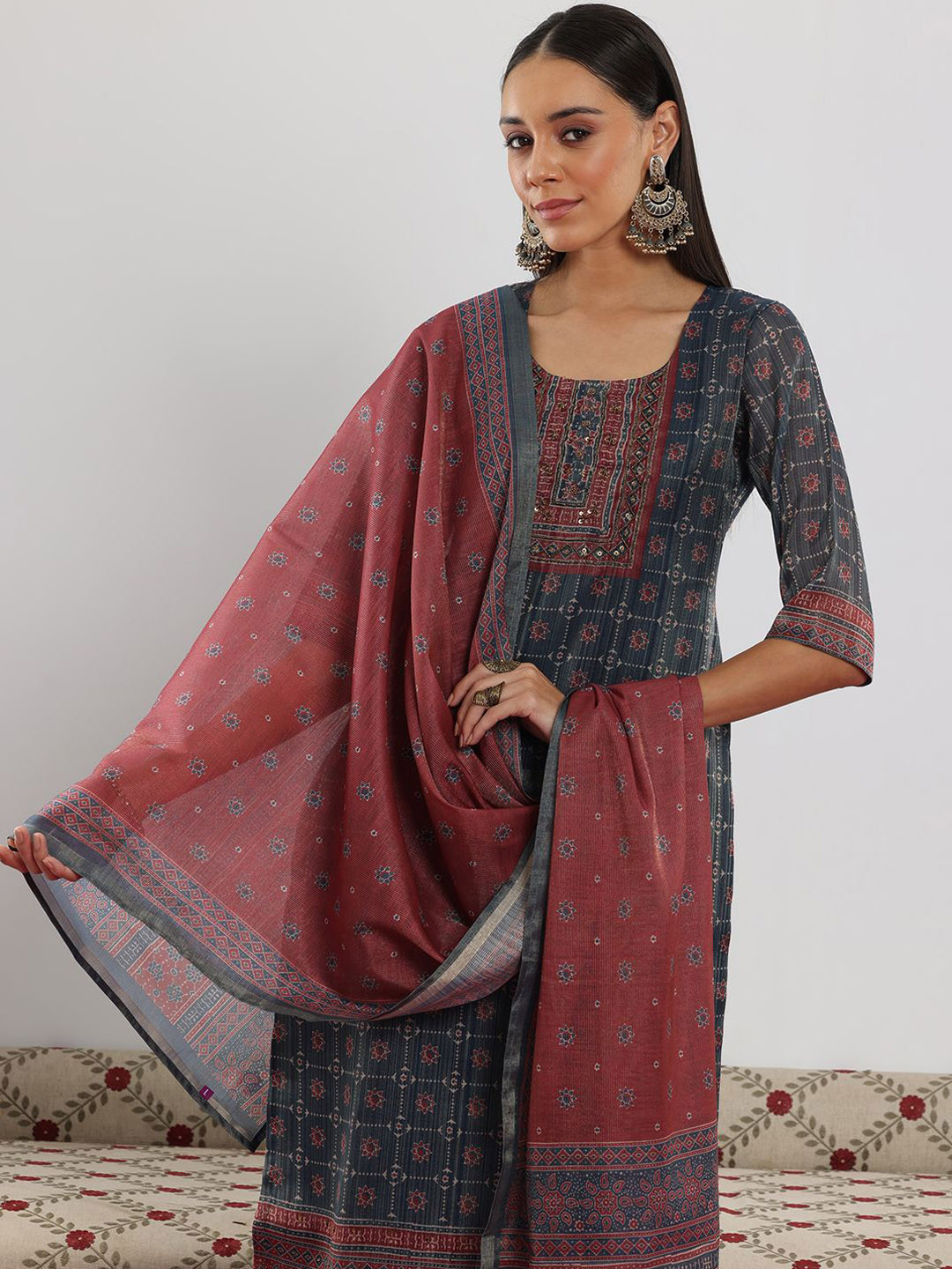 

Libas Blue and Red Ethnic Motifs Printed Sequinned Straight Kurta with Trouser & Dupatta