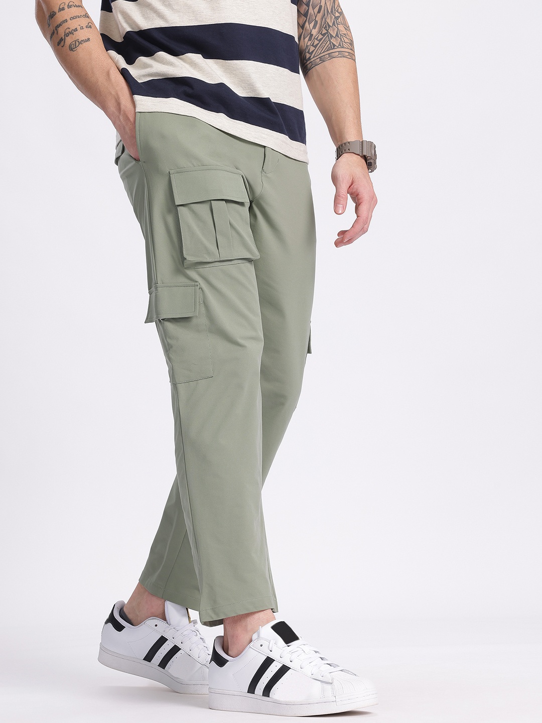 

glitchez Men Relax-N-Vibe Mid-Rise Cargo Style Trousers, Green