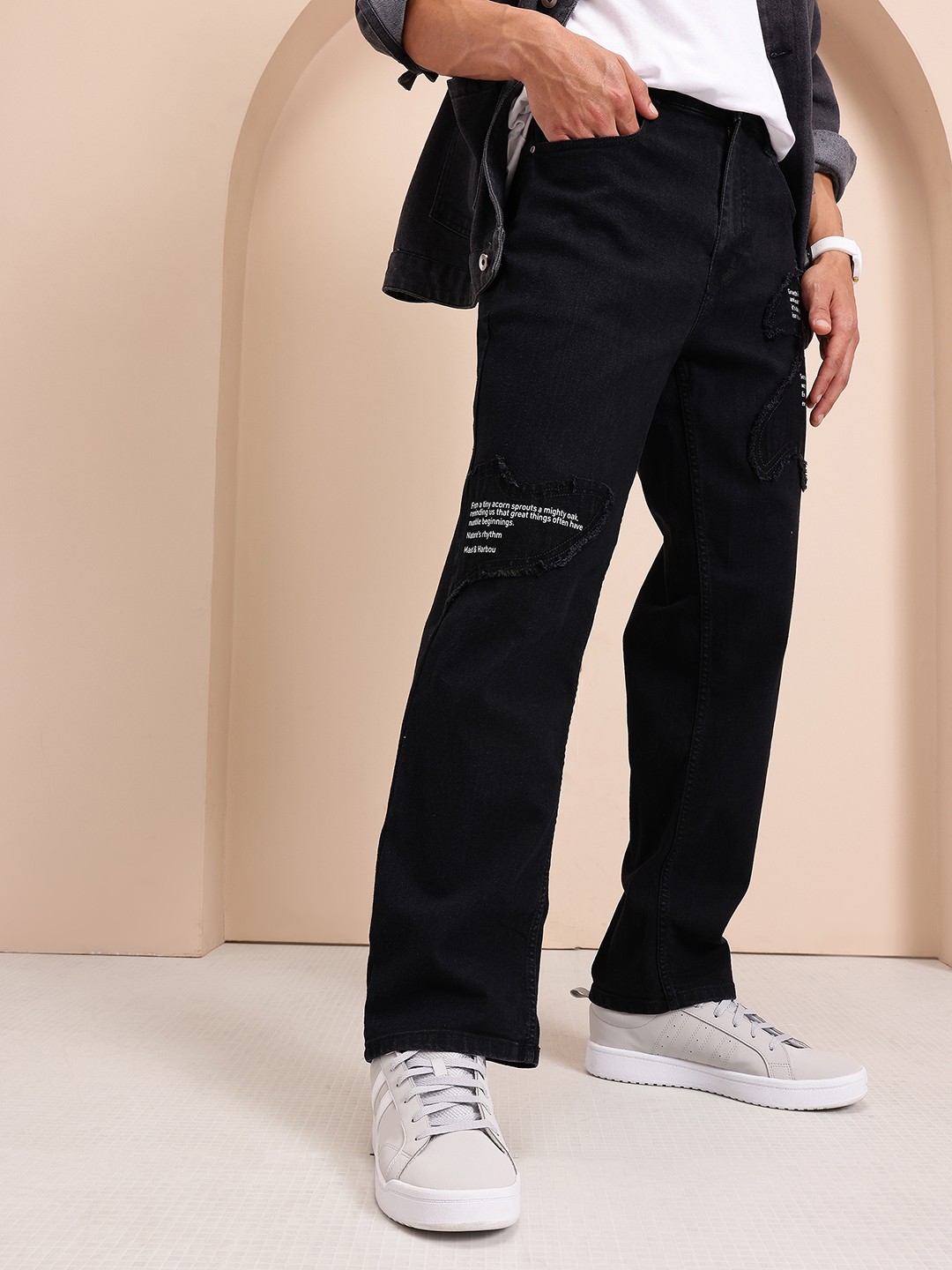 

Mast & Harbour Men Printed Light Fade Stretchable Jeans, Black