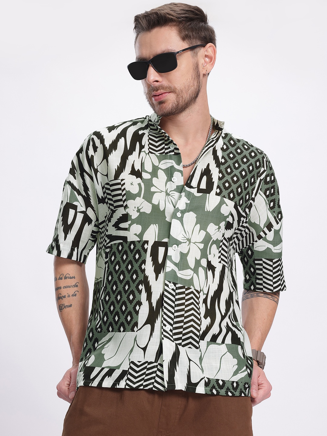 

glitchez Artistic Abstracts Print Mandarin Collar Casual Shirt, White