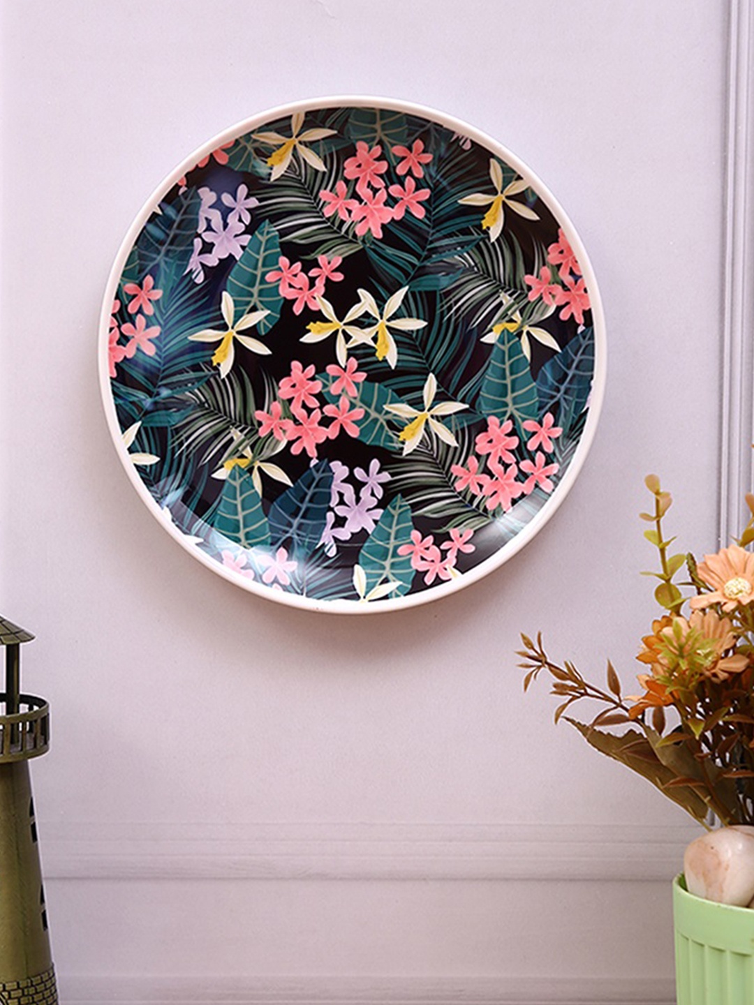 PENTADECO Black & Green Floral Printed Ceramic Wall Decor