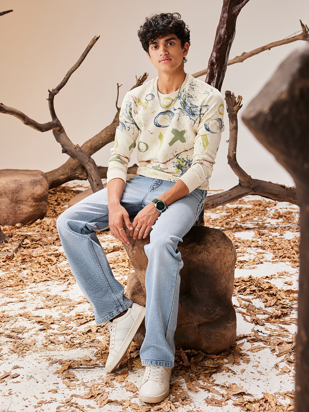 

Crimsoune Club Men Printed Pullover Sweatshirt, Cream