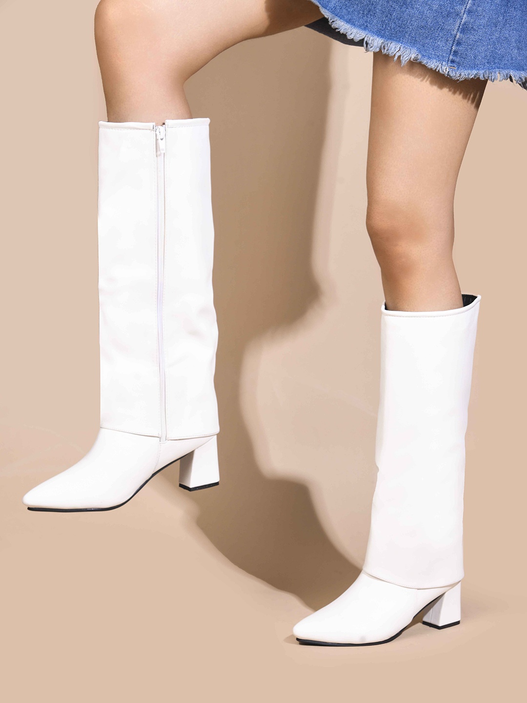 

SHUZ TOUCH Women Block-Heeled Slouchy Boots, White