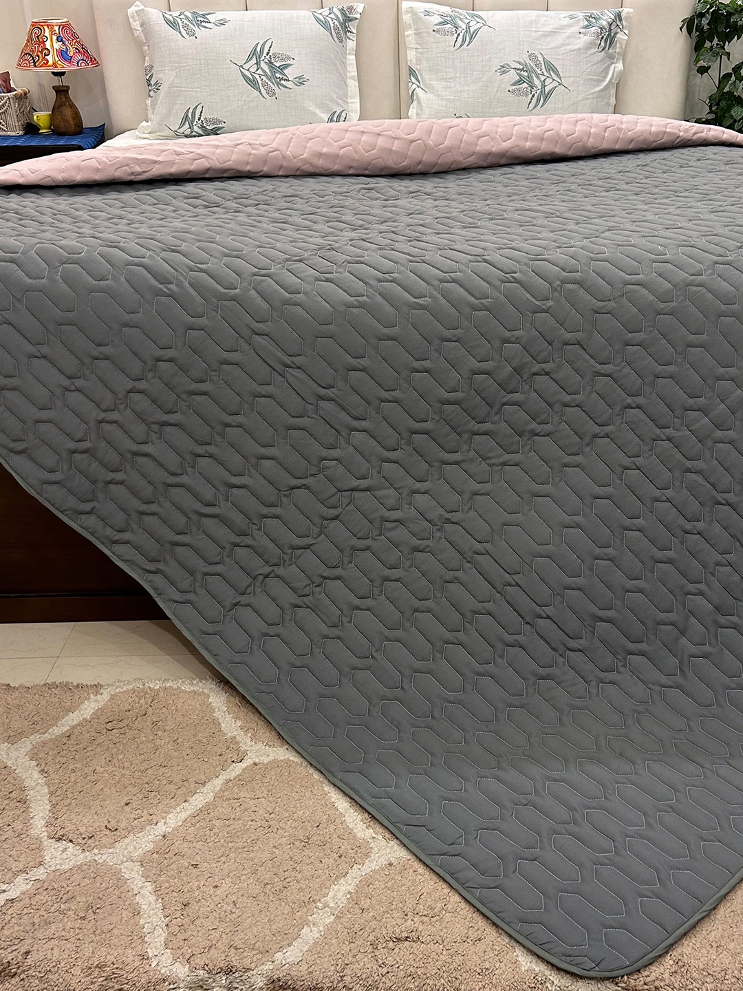 

URBAN SPACE Grey Geometric Microfiber Heavy Winter Double Bed Comforter