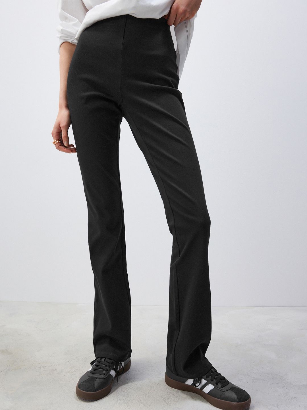 

NEXT Women Denim Flare Jeggings, Black