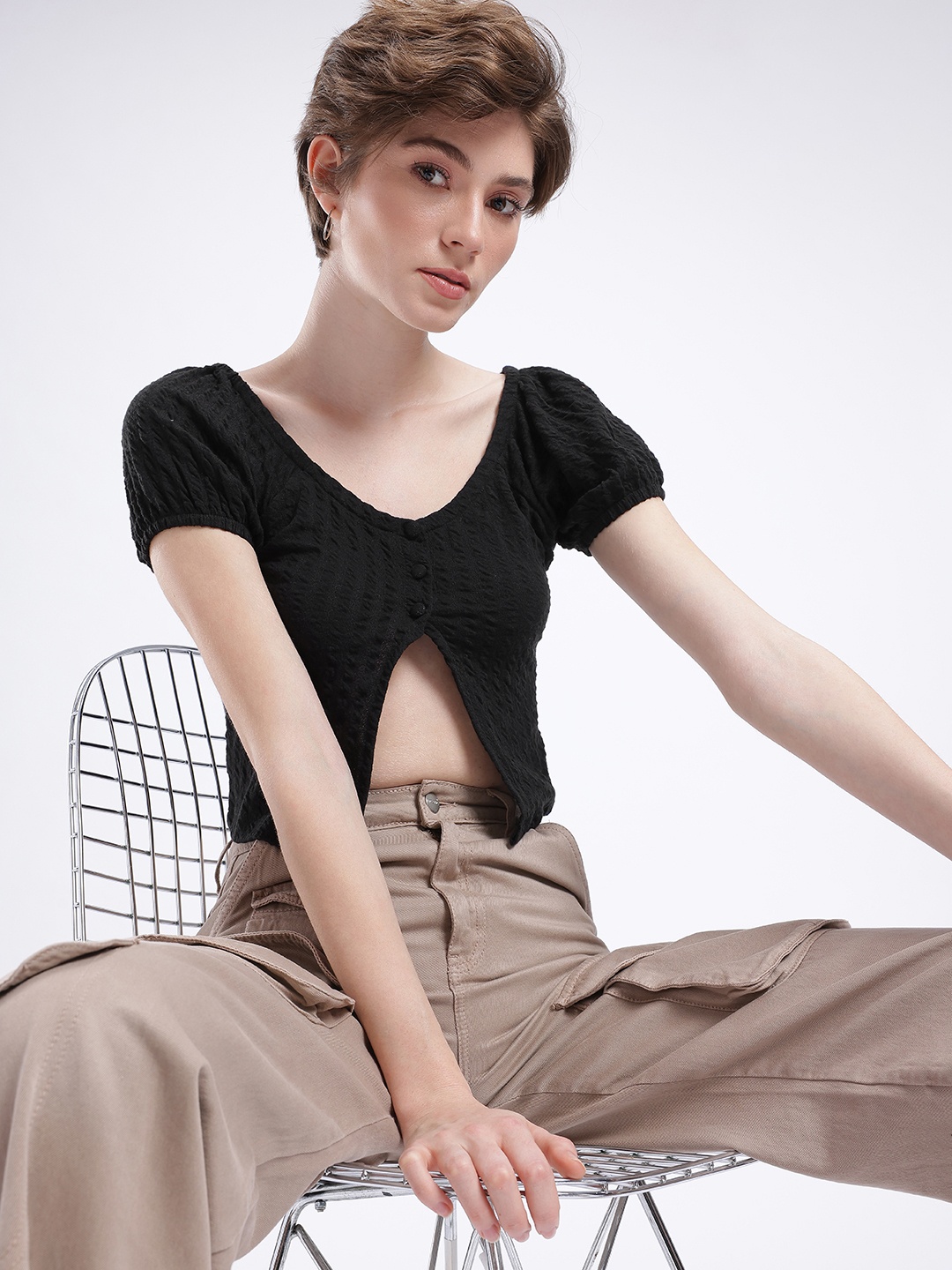 

glitchez It Girl Essential Seersucker Slit Crop Top, Black