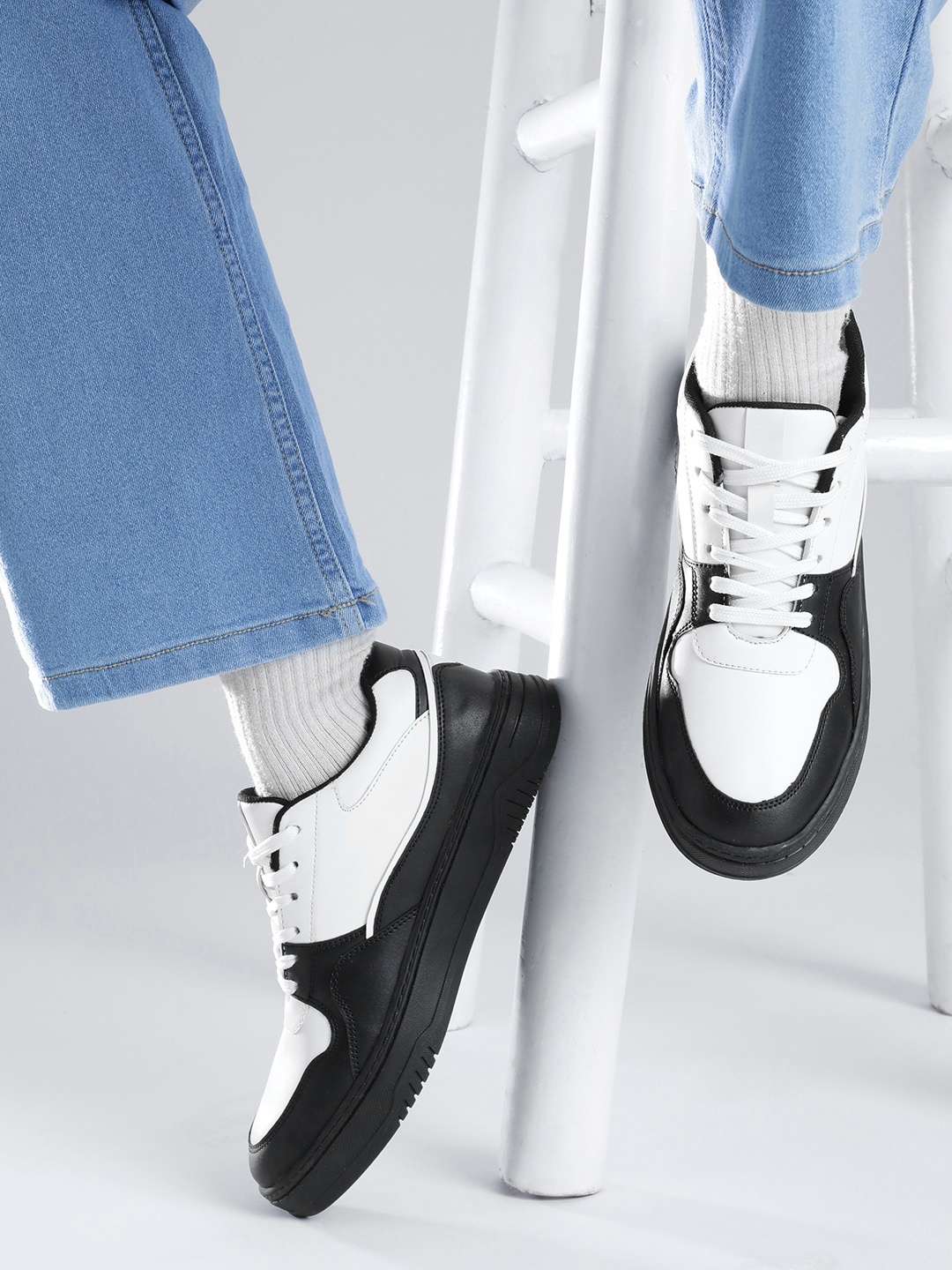 

Roadster The Life Co. Women Colourblocked Sneakers, Black