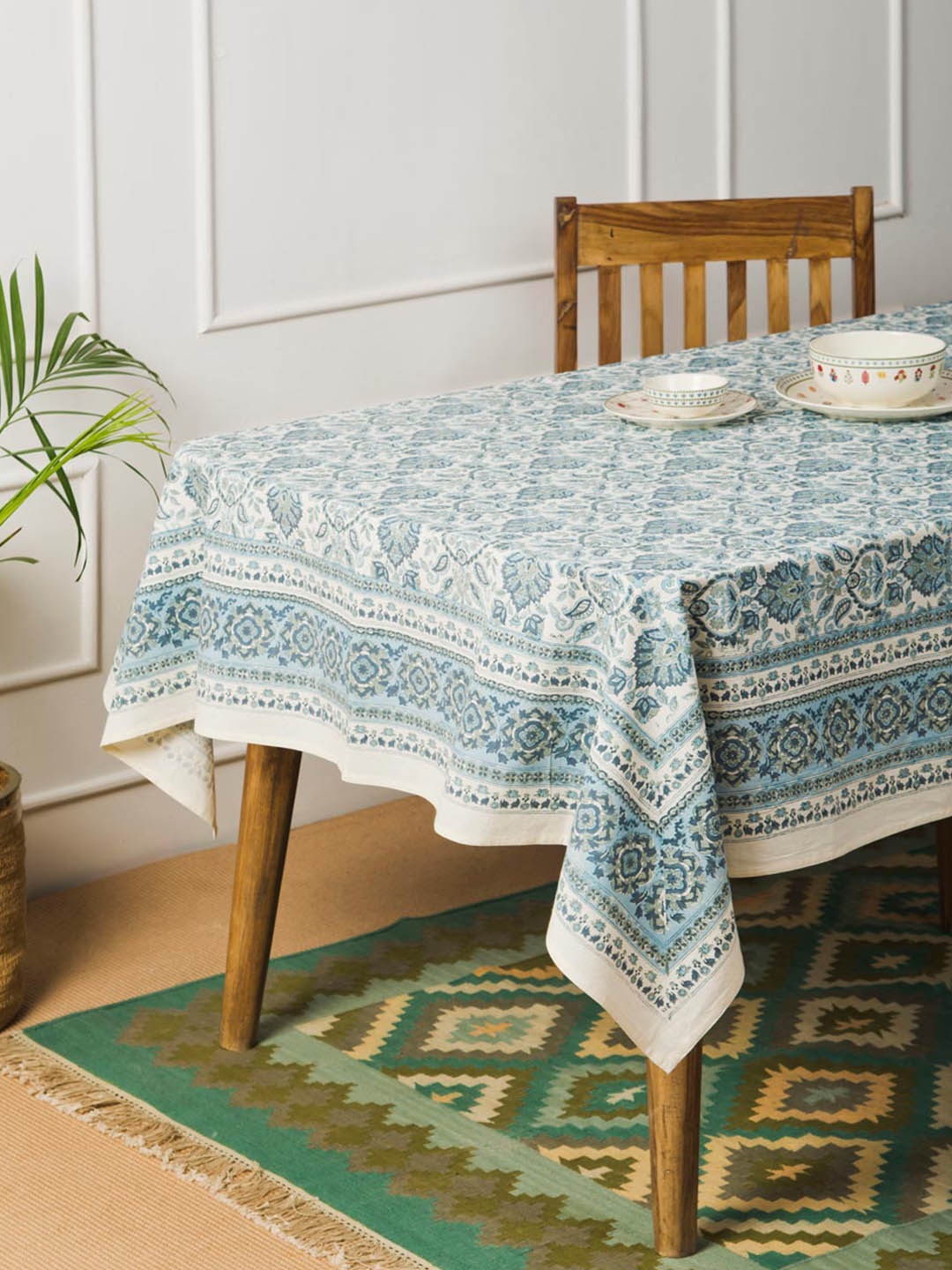 

Fabindia Blue & White Floral Printed Cotton 6 Seater Table Cover