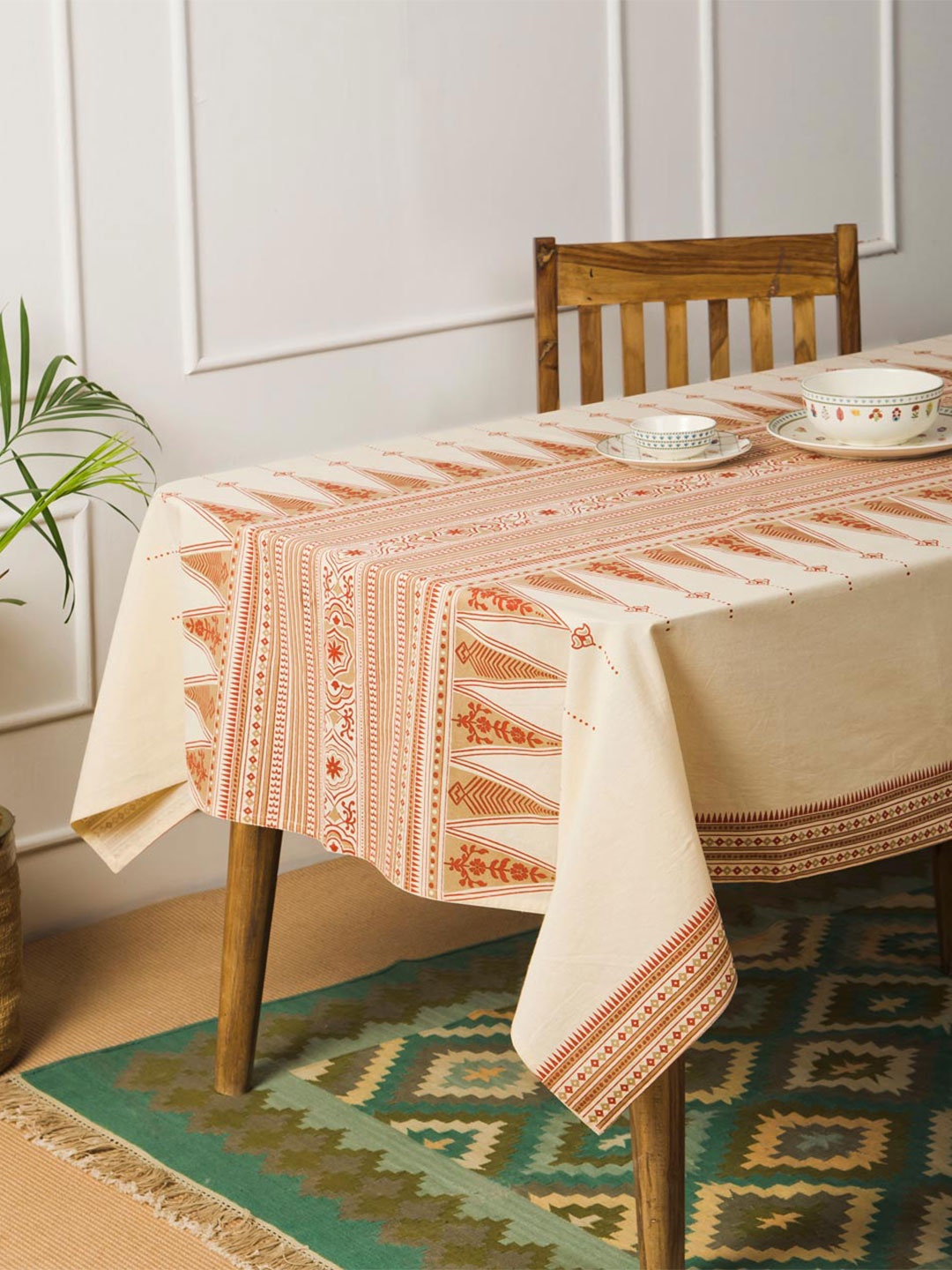 

Fabindia Neer Red & Cream Colored Floral Printed Cotton 6 Seater Table Cover
