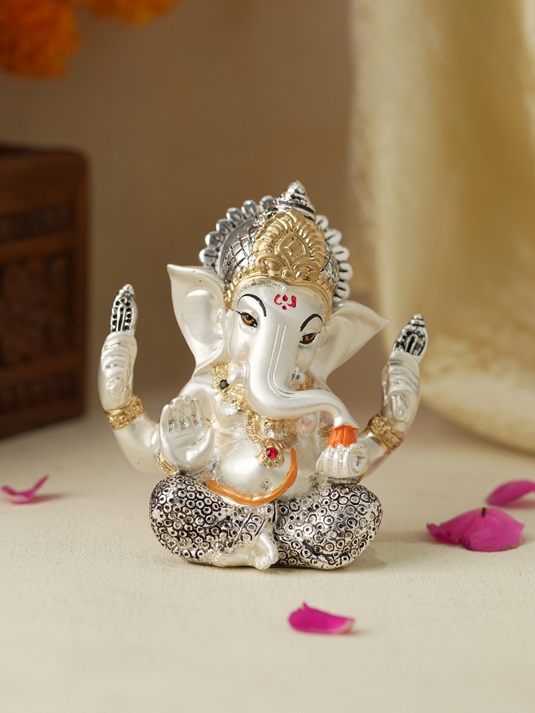 

Voylla Silver-Toned Religious Lord Ganesha Showpiece
