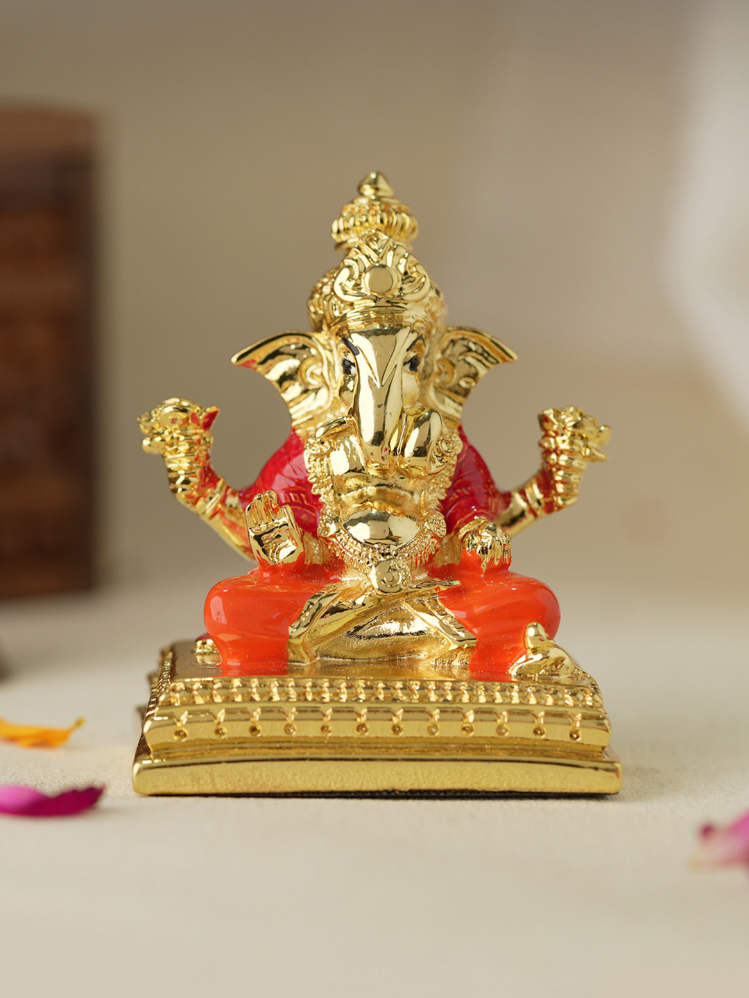 

Voylla Gold-Toned Religious Lord Ganesha Idol Showpiece