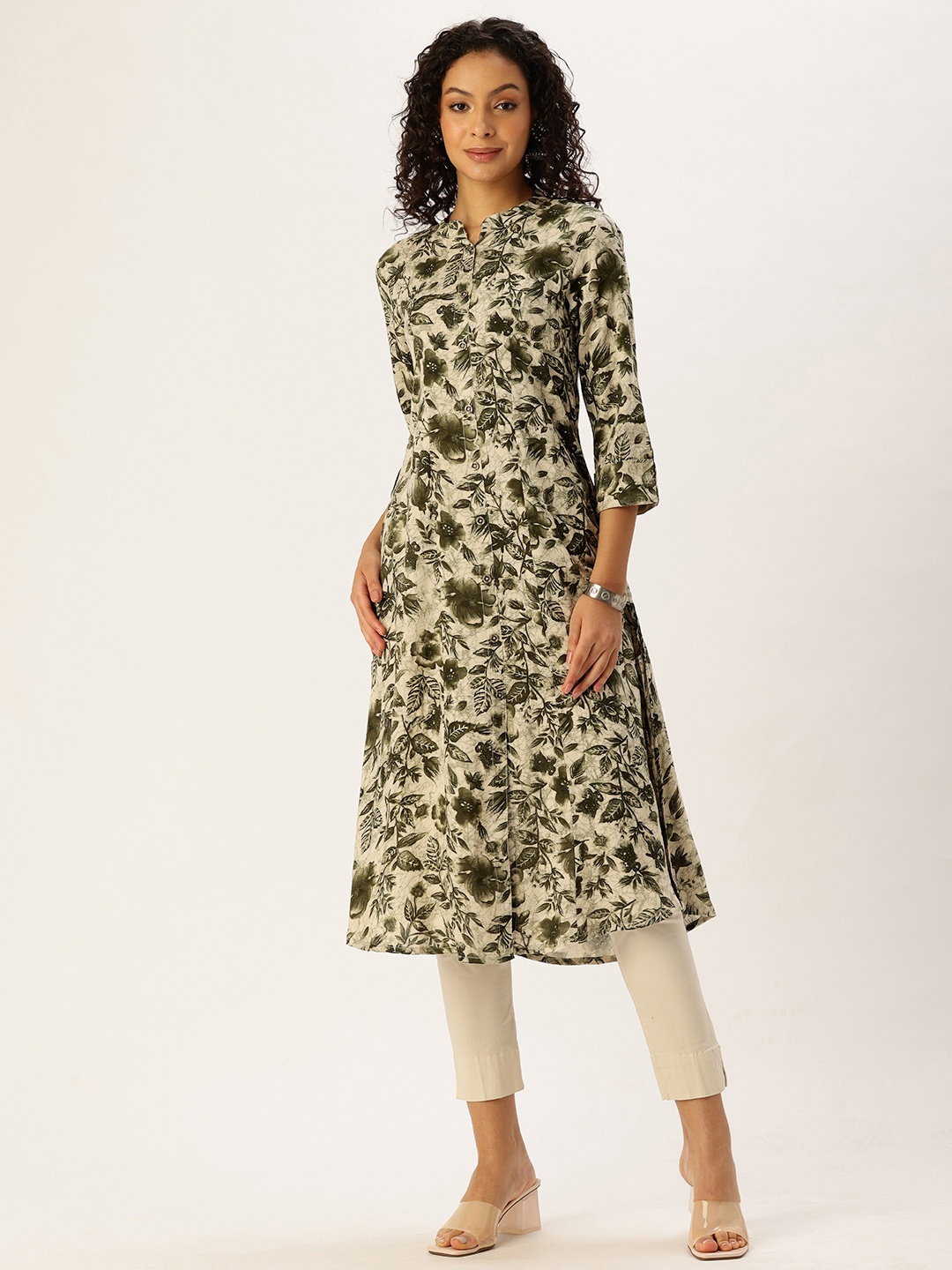 

AMUKTI Floral Printed Flared Sleeves Kurta, Olive