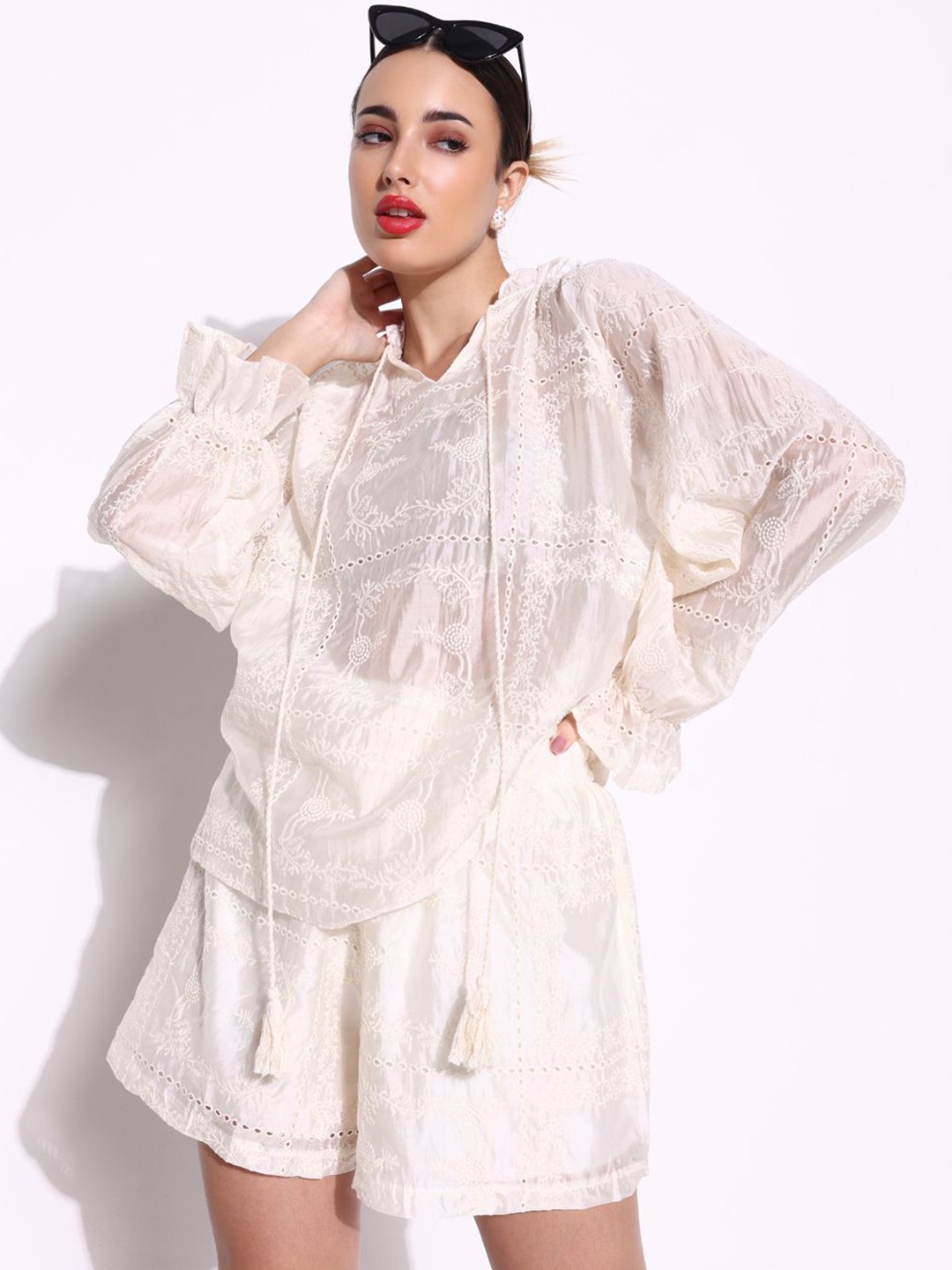 

SHOWOFF Embroidered Top With Shorts, Cream