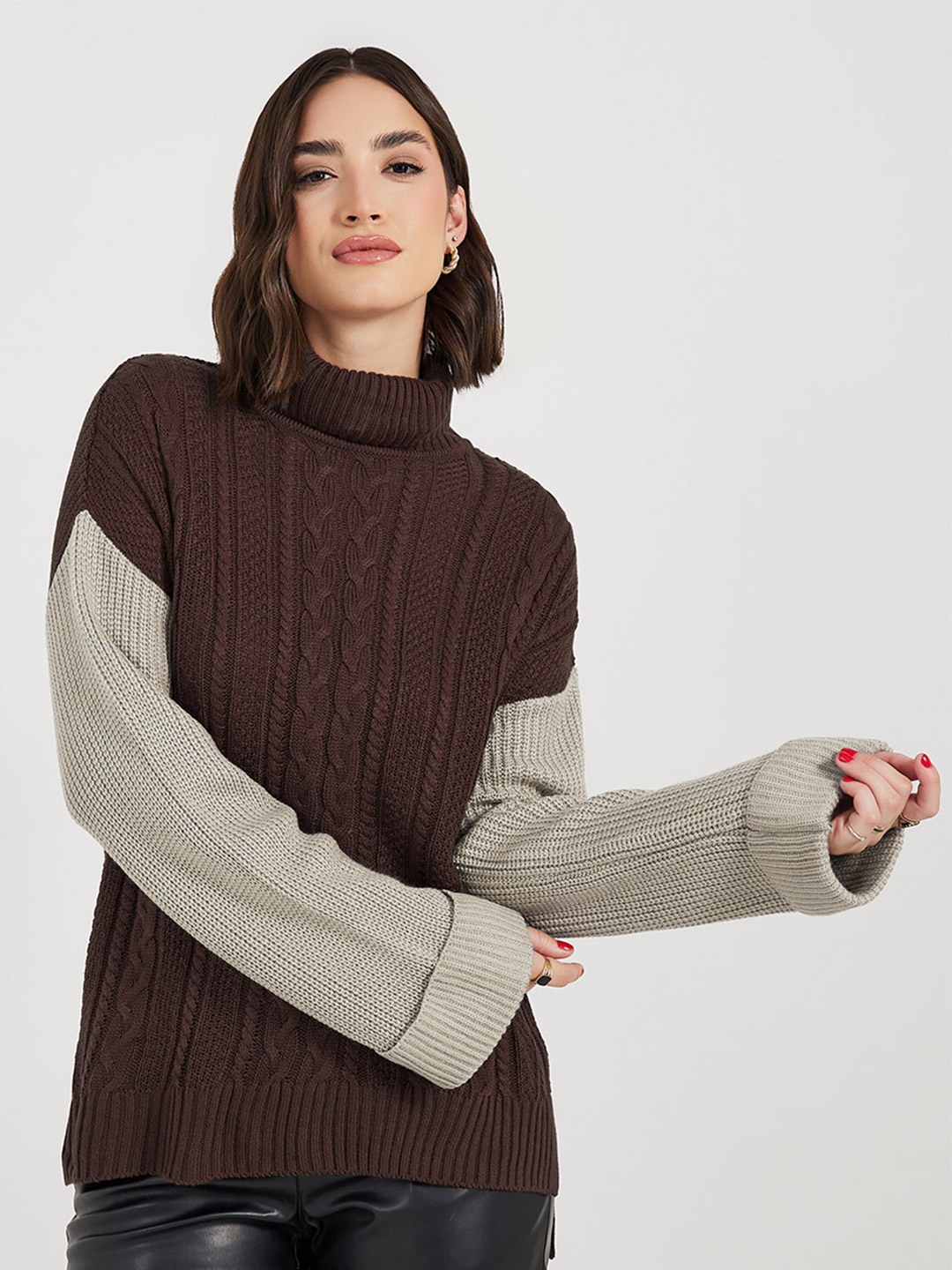 

Styli Women Oversized Cable Knit Colorblock Sweater with Extended Sleeve, Brown