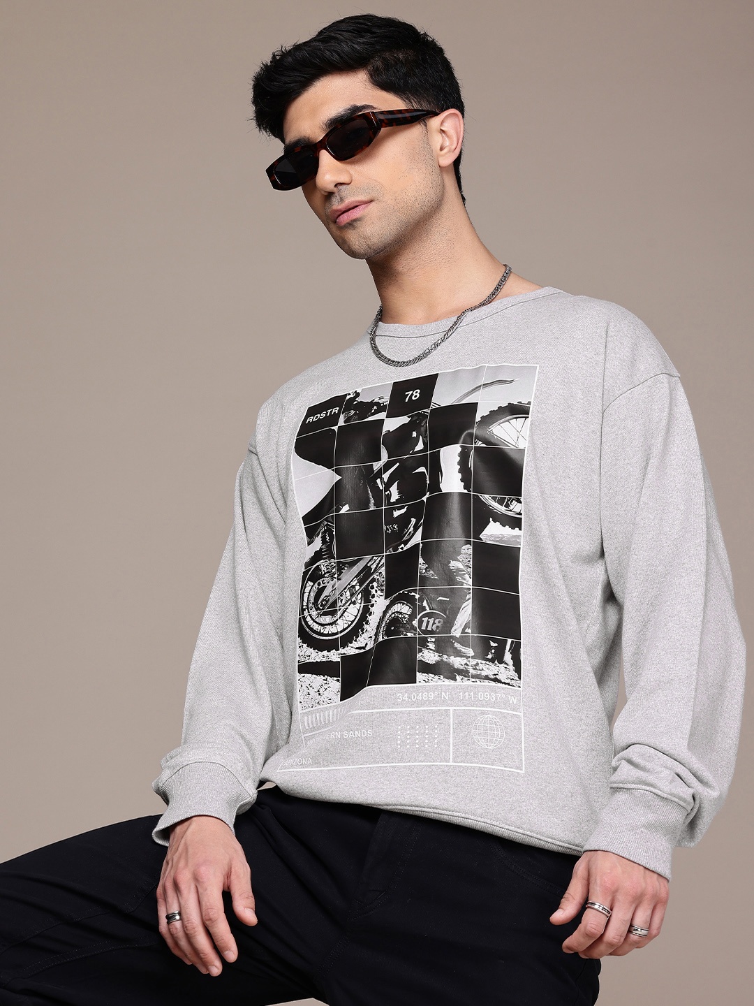 

The Roadster Lifestyle Co. Men Printed Relaxed Fit Sweatshirt, Grey melange