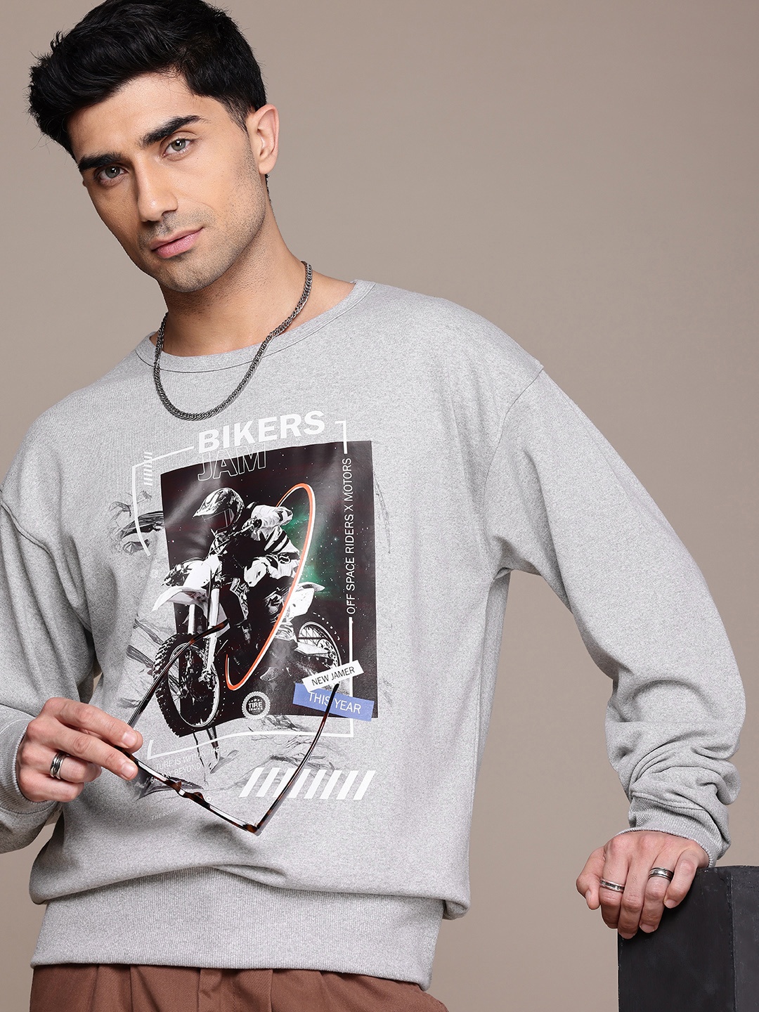 

The Roadster Lifestyle Co. Men Printed Relaxed Fit Sweatshirt, Grey melange