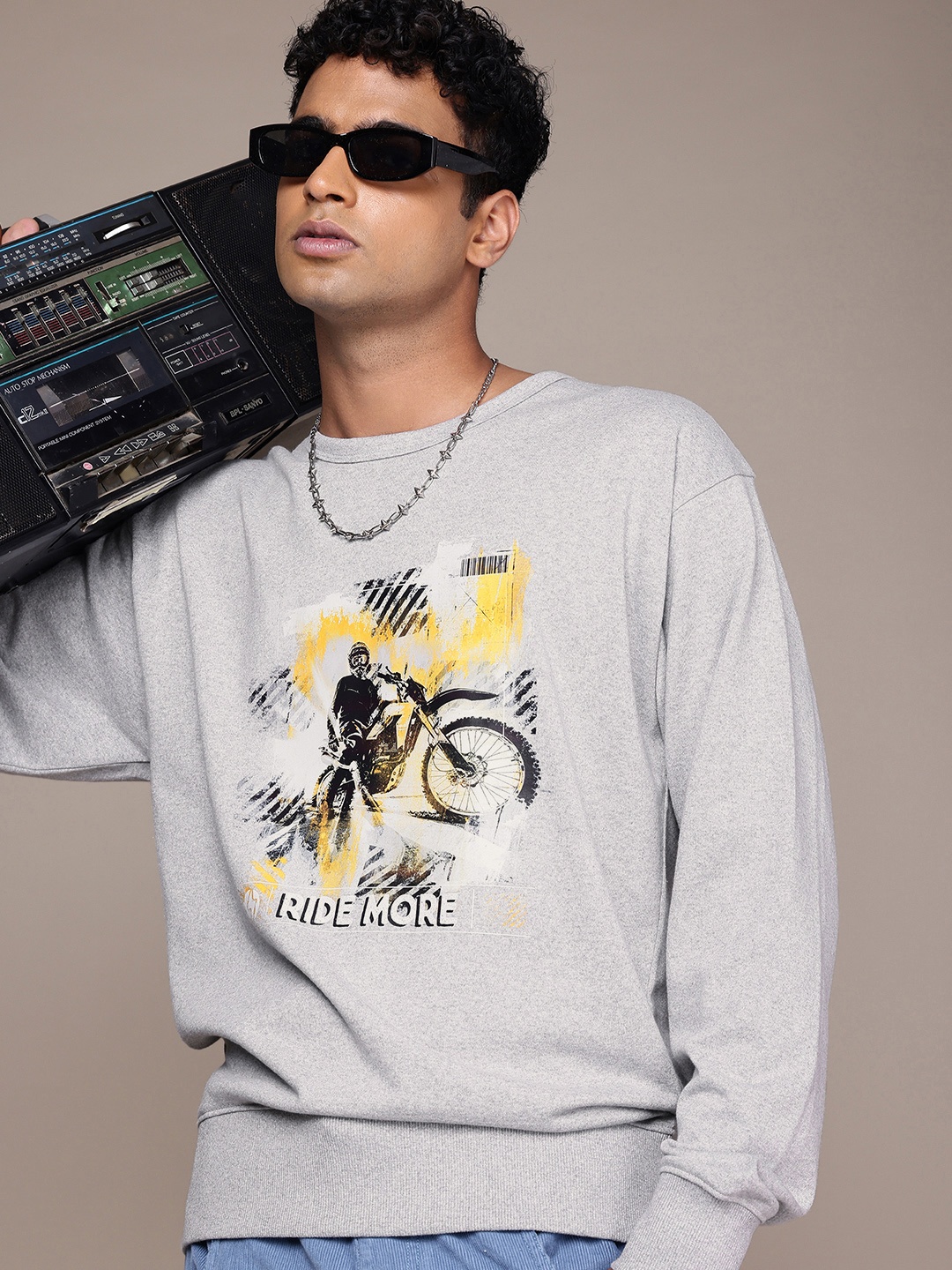 

The Roadster Lifestyle Co. Men Printed Relaxed Fit Sweatshirt, Grey melange
