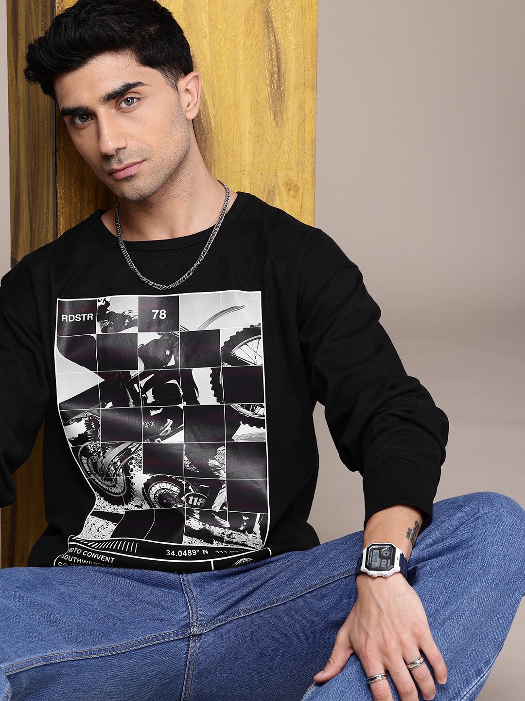 

The Roadster Lifestyle Co. Men Printed Relaxed Fit Sweatshirt, Black