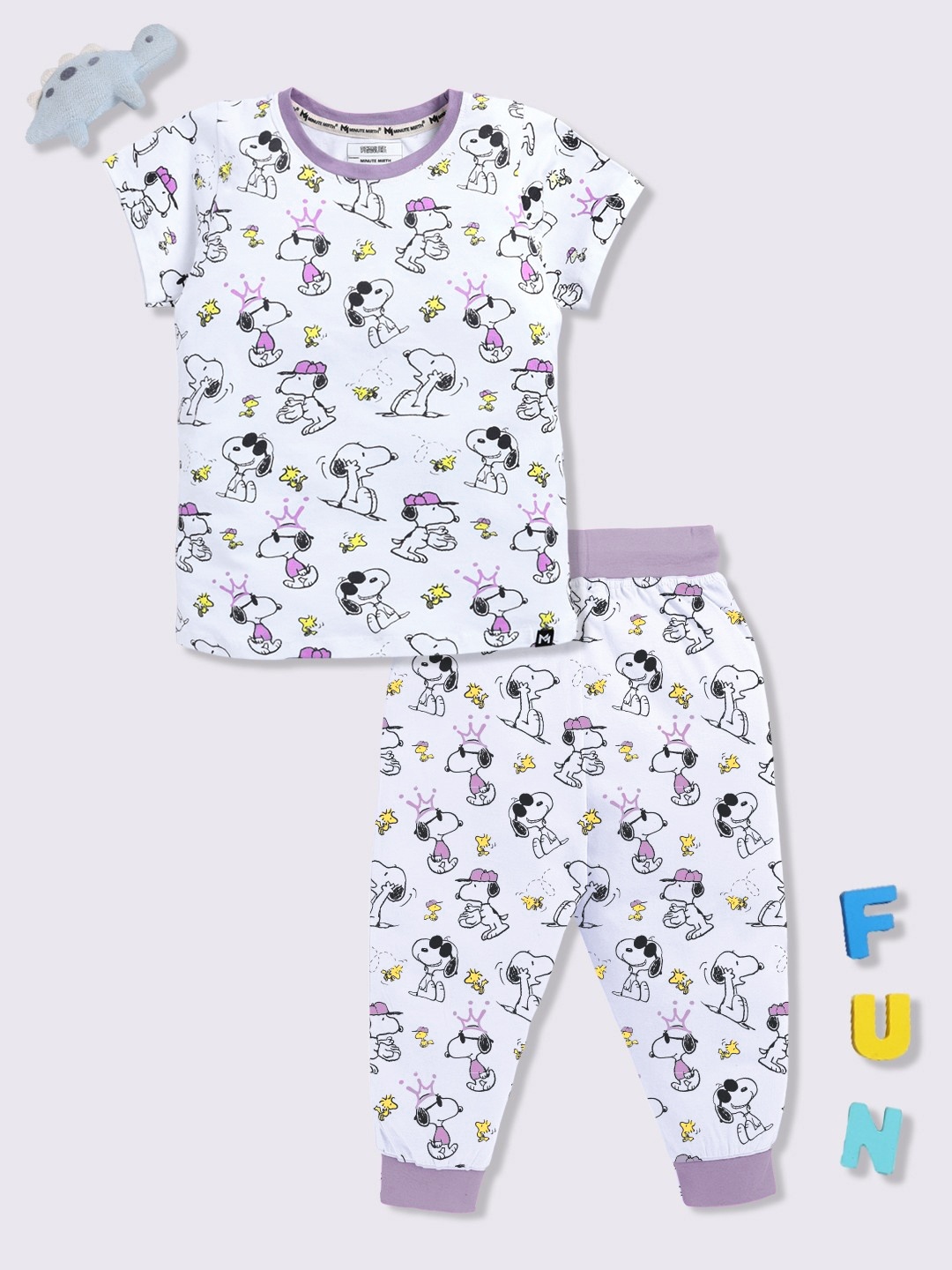 

YK X Minute Mirth Girls Peanuts Printed Pure Cotton T-shirt and Joggers, White