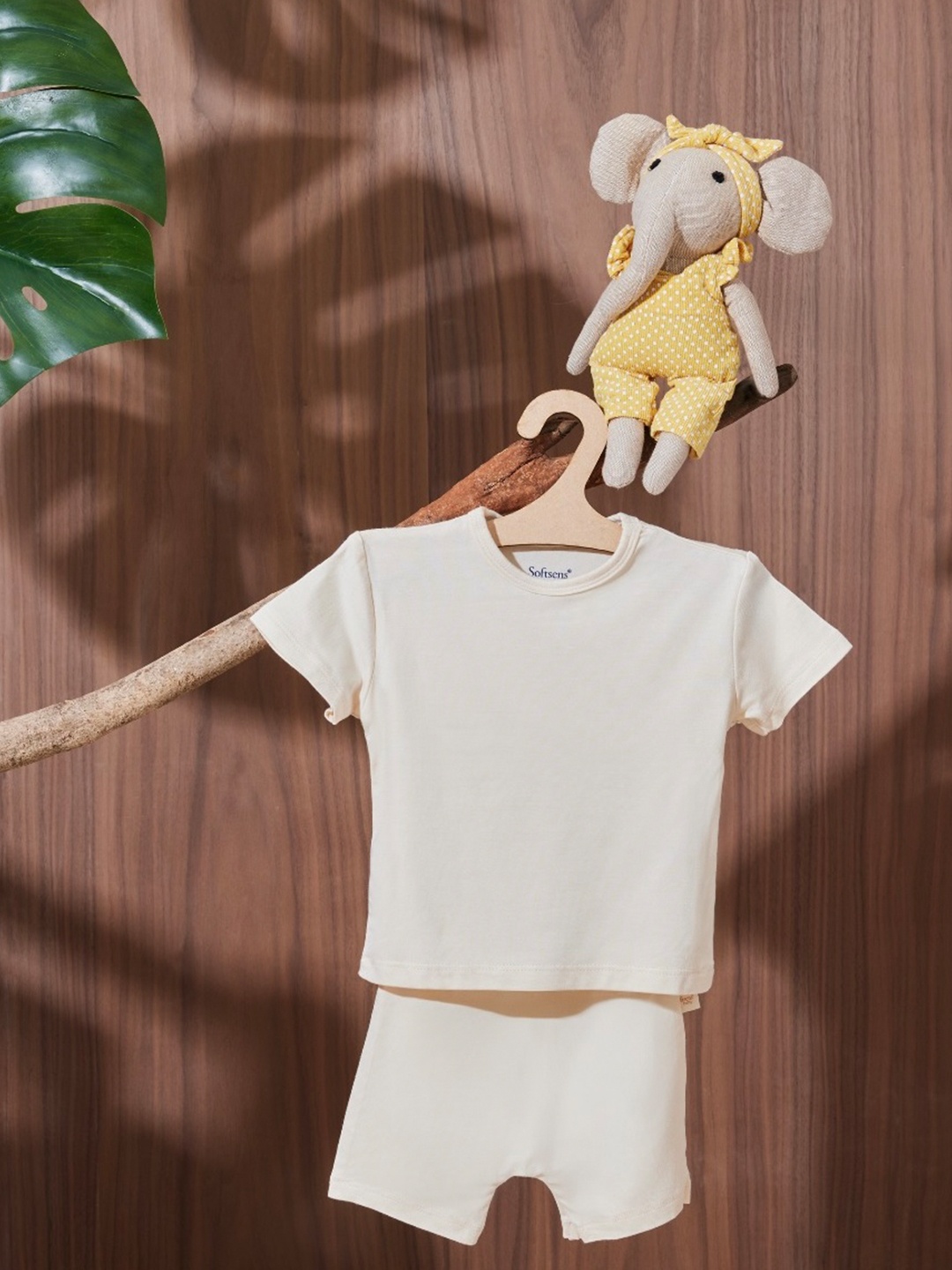 

Softsens Infants Short Sleeves Bamboo T-shirt With Shorts, Cream