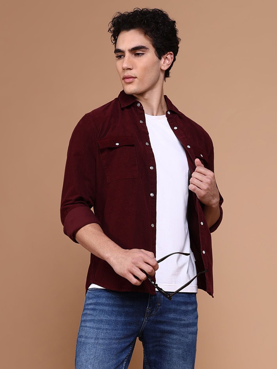 

SHOWOFF Men Comfort Spread Collar Solid Casual Shirt, Maroon