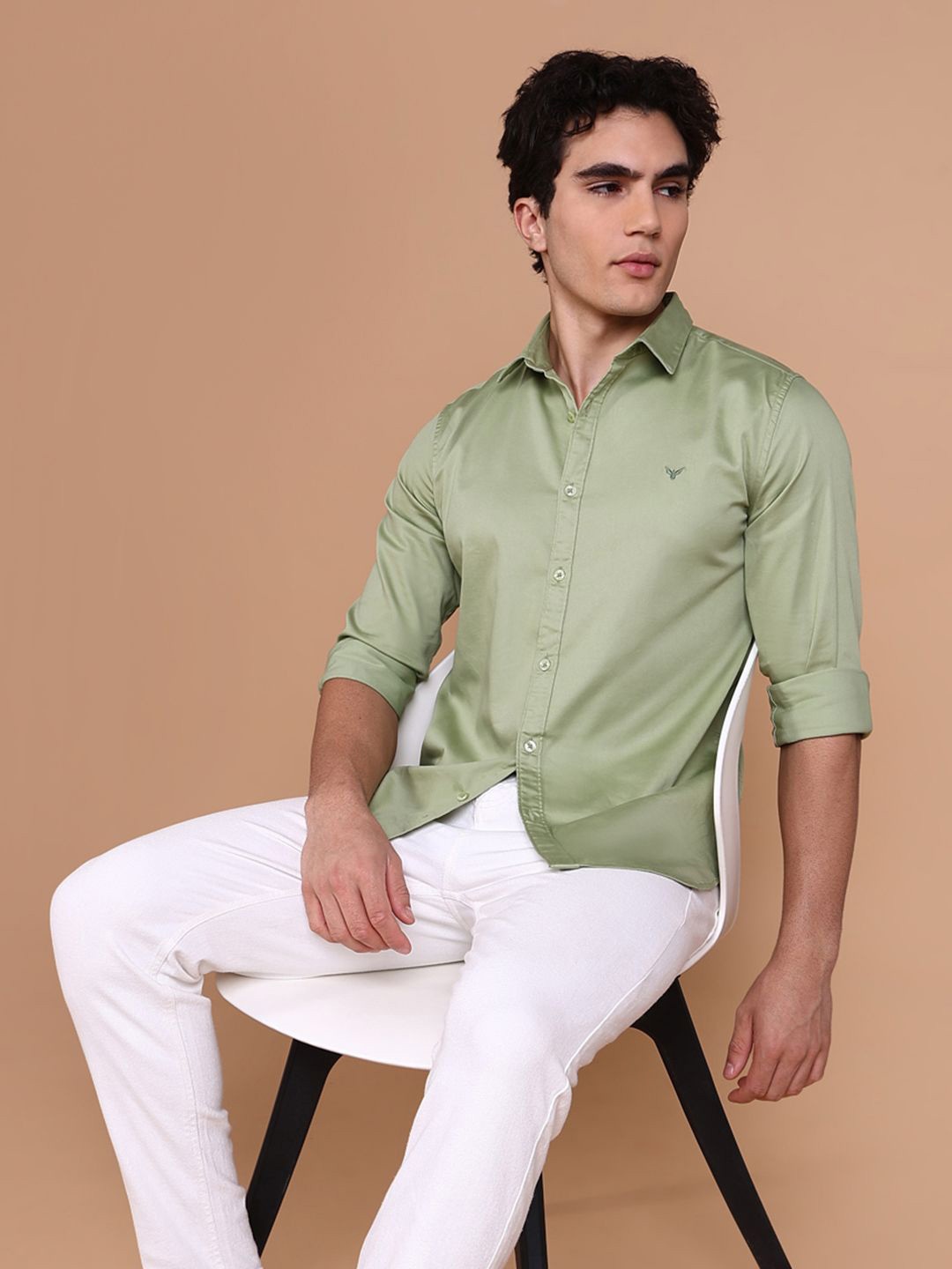

SHOWOFF Men Comfort Spread Collar Solid Cotton Casual Shirt, Green