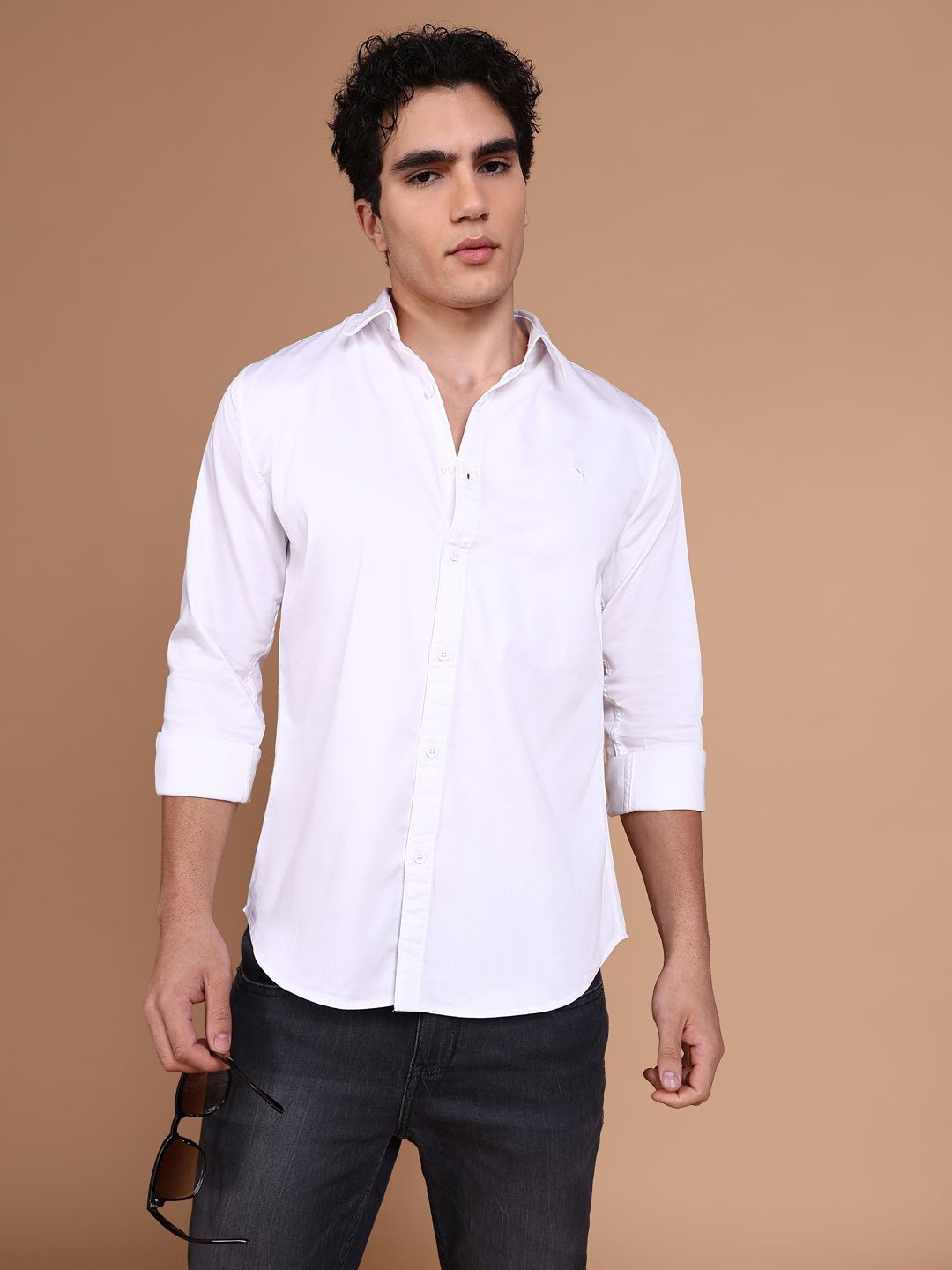 

SHOWOFF Men Comfort Spread Collar Solid Cotton Casual Shirt, White